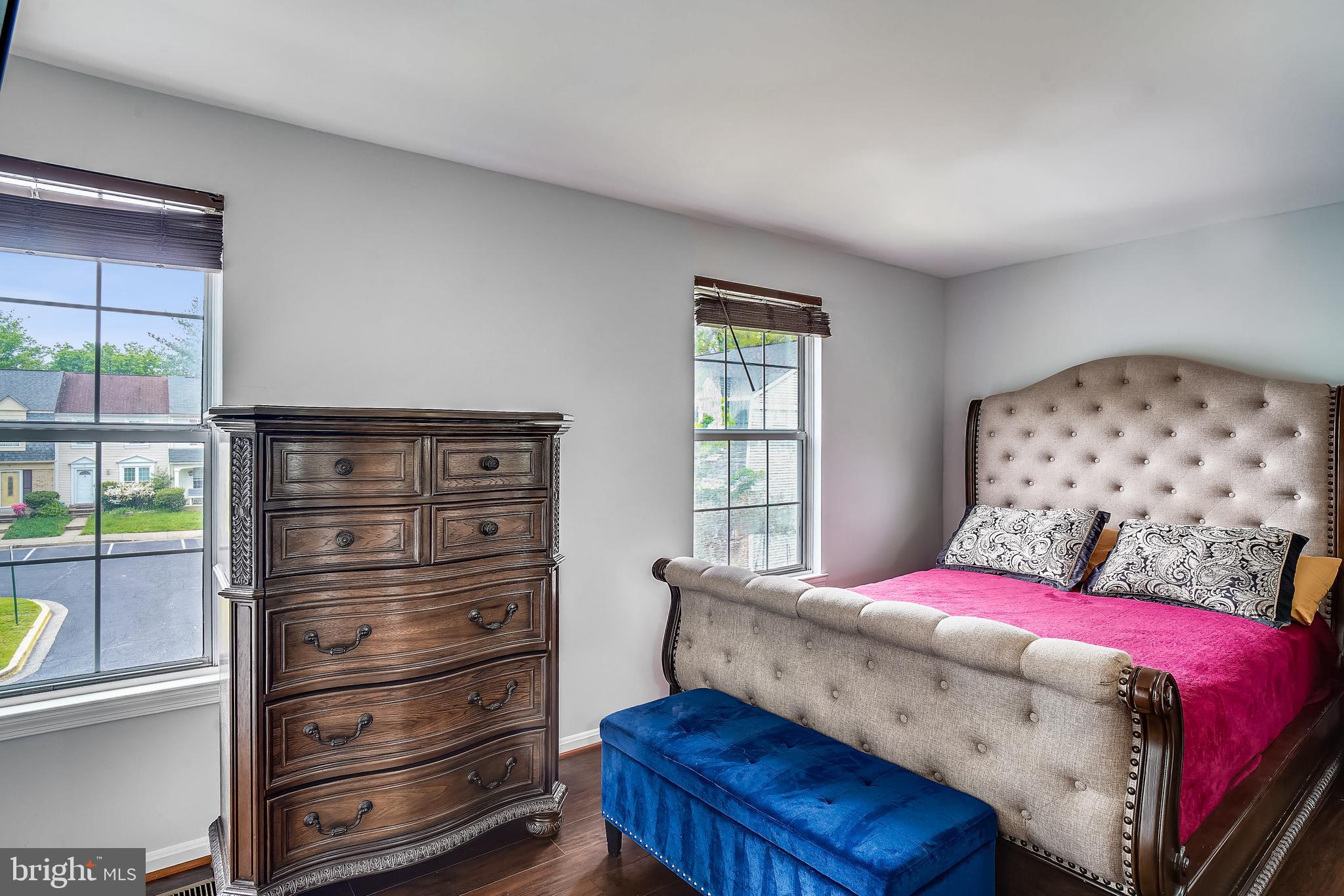 LONGMEAD - Residential Lease