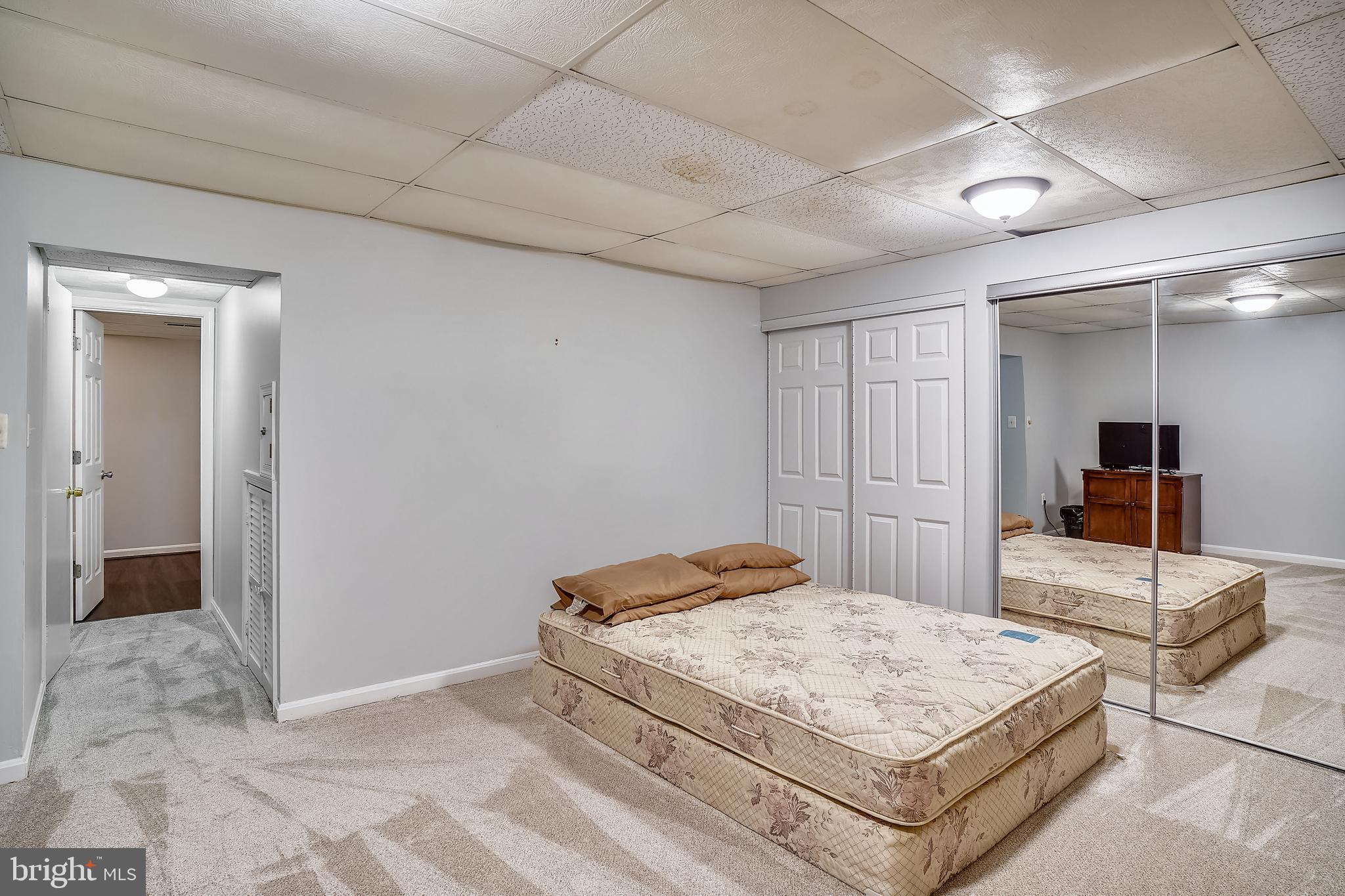 LONGMEAD - Residential Lease