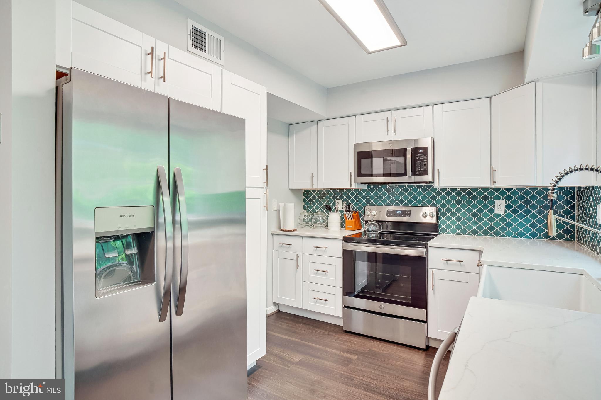 LONGMEAD - Residential Lease