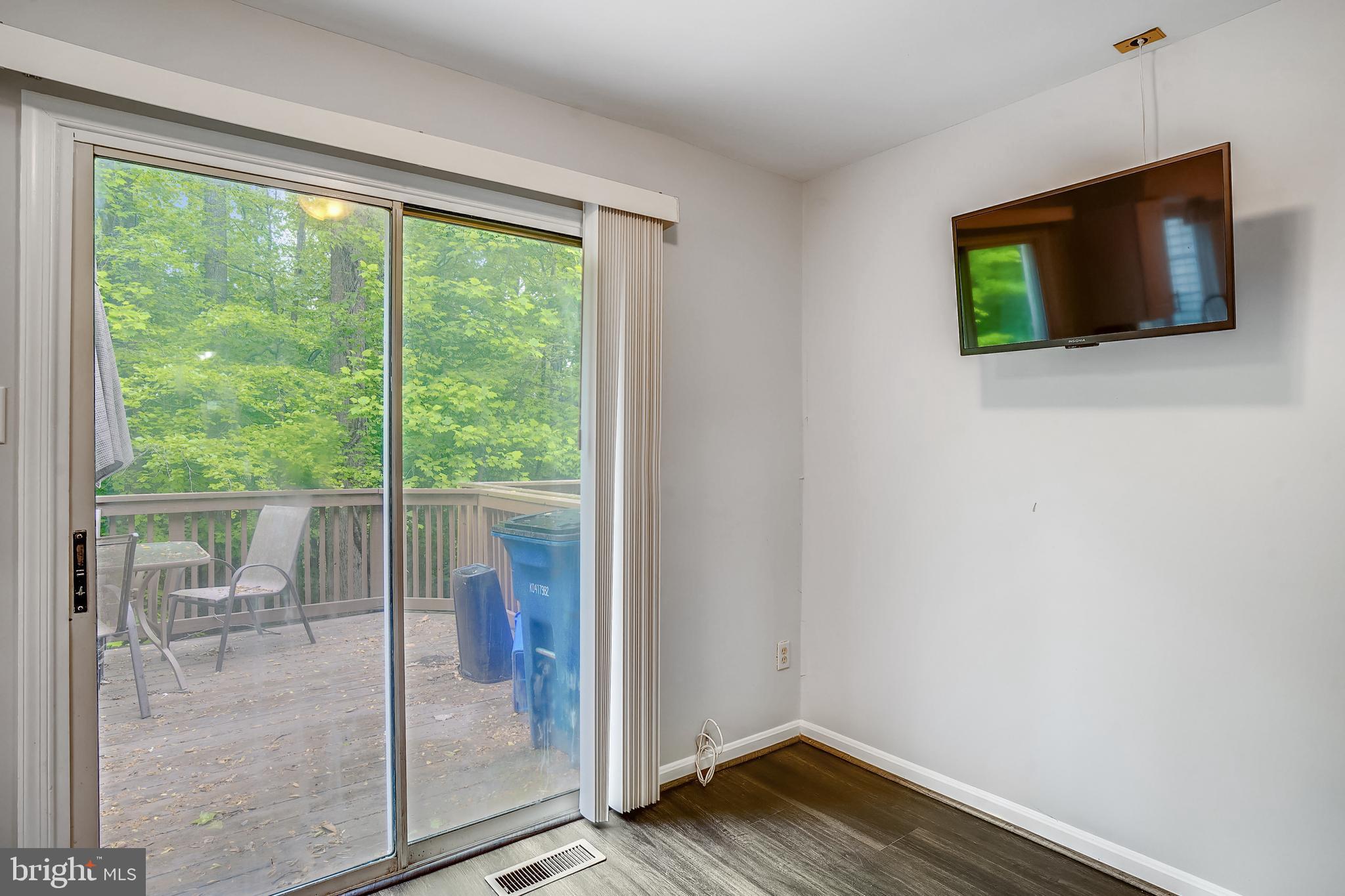 LONGMEAD - Residential Lease