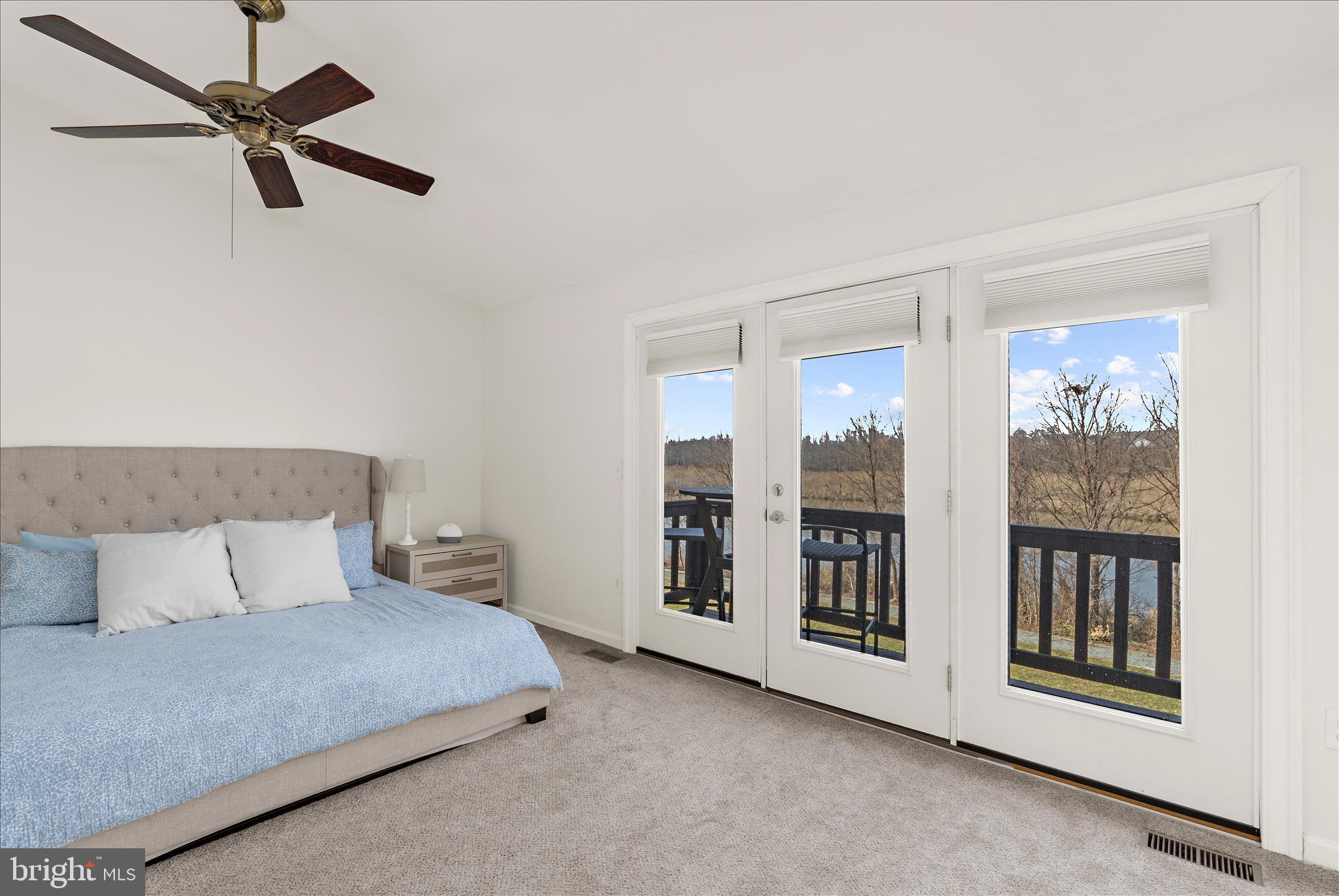 THOMPSON CREEK CONDOS - Residential