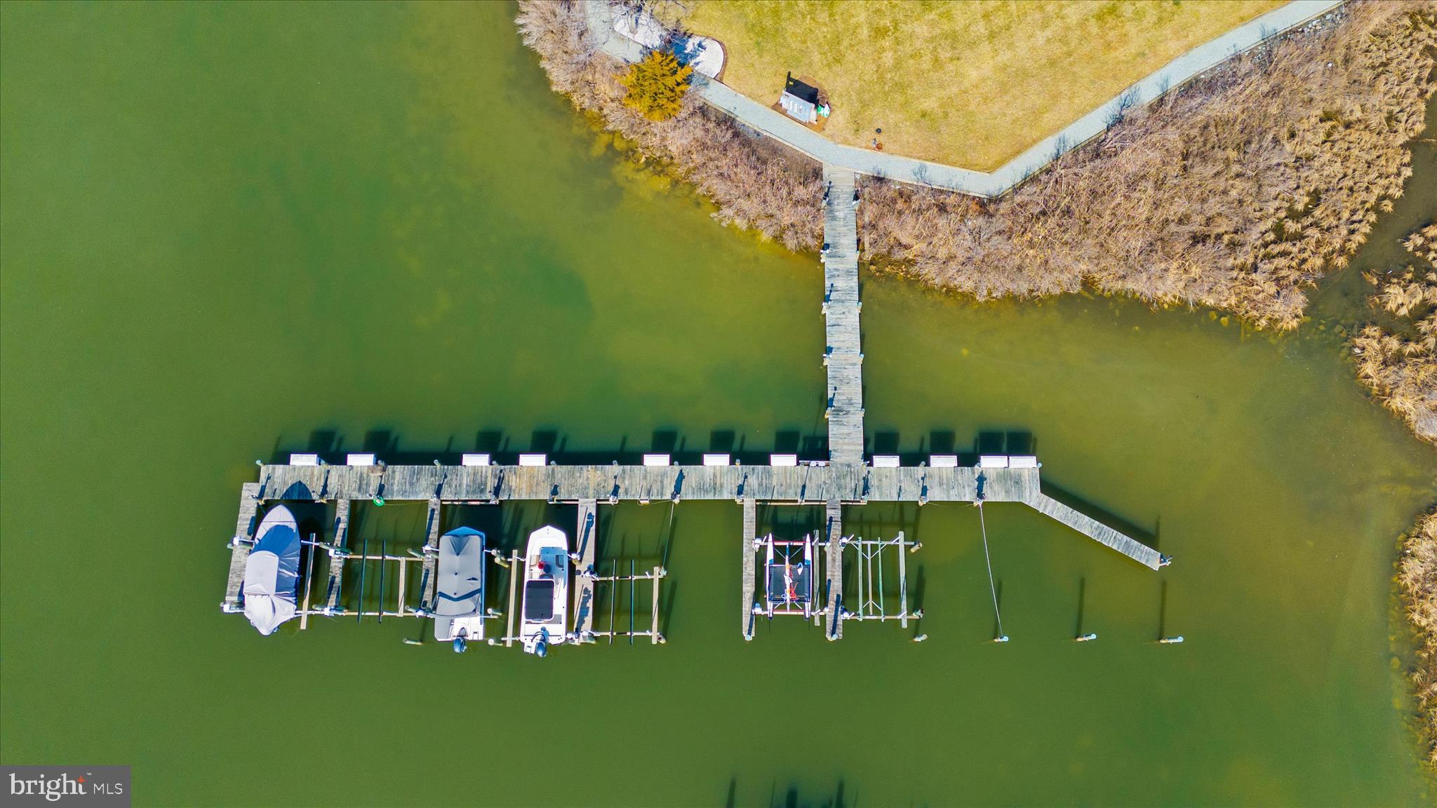 THOMPSON CREEK CONDOS - Residential