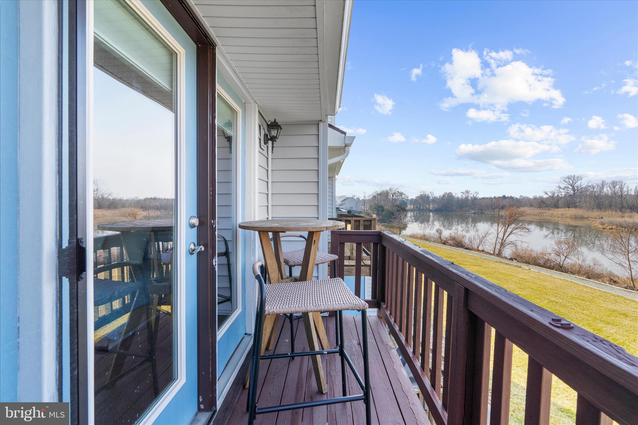 THOMPSON CREEK CONDOS - Residential