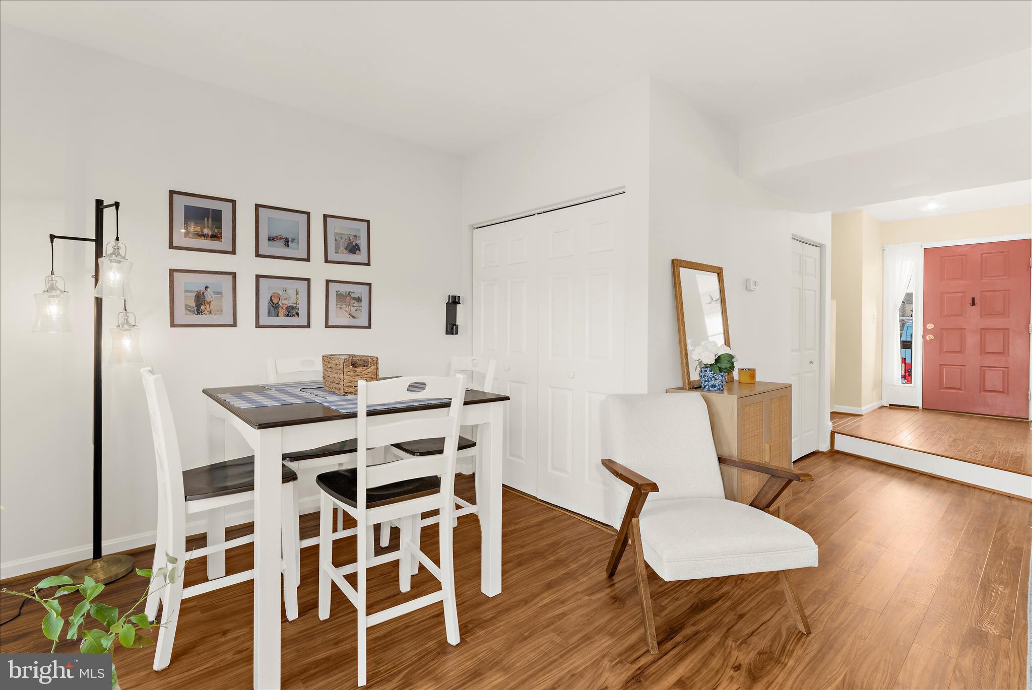 THOMPSON CREEK CONDOS - Residential