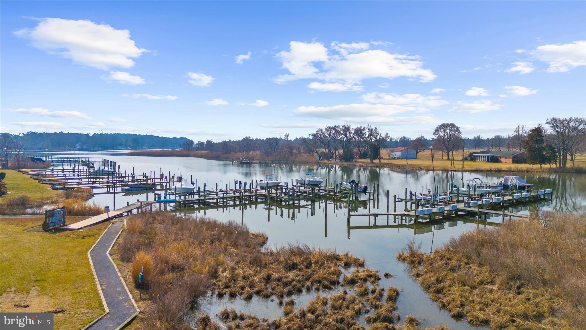 THOMPSON CREEK CONDOS - Residential