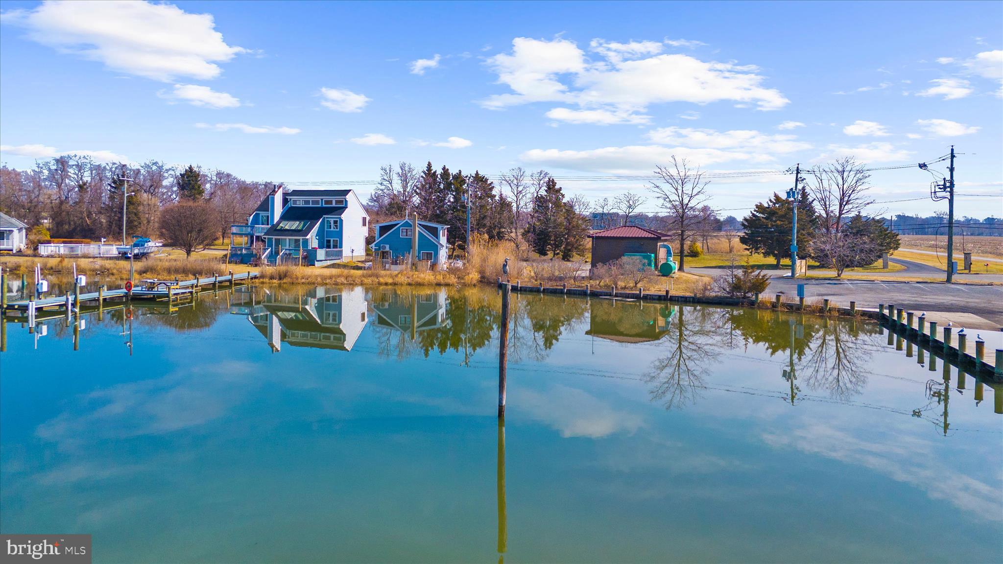 THOMPSON CREEK CONDOS - Residential