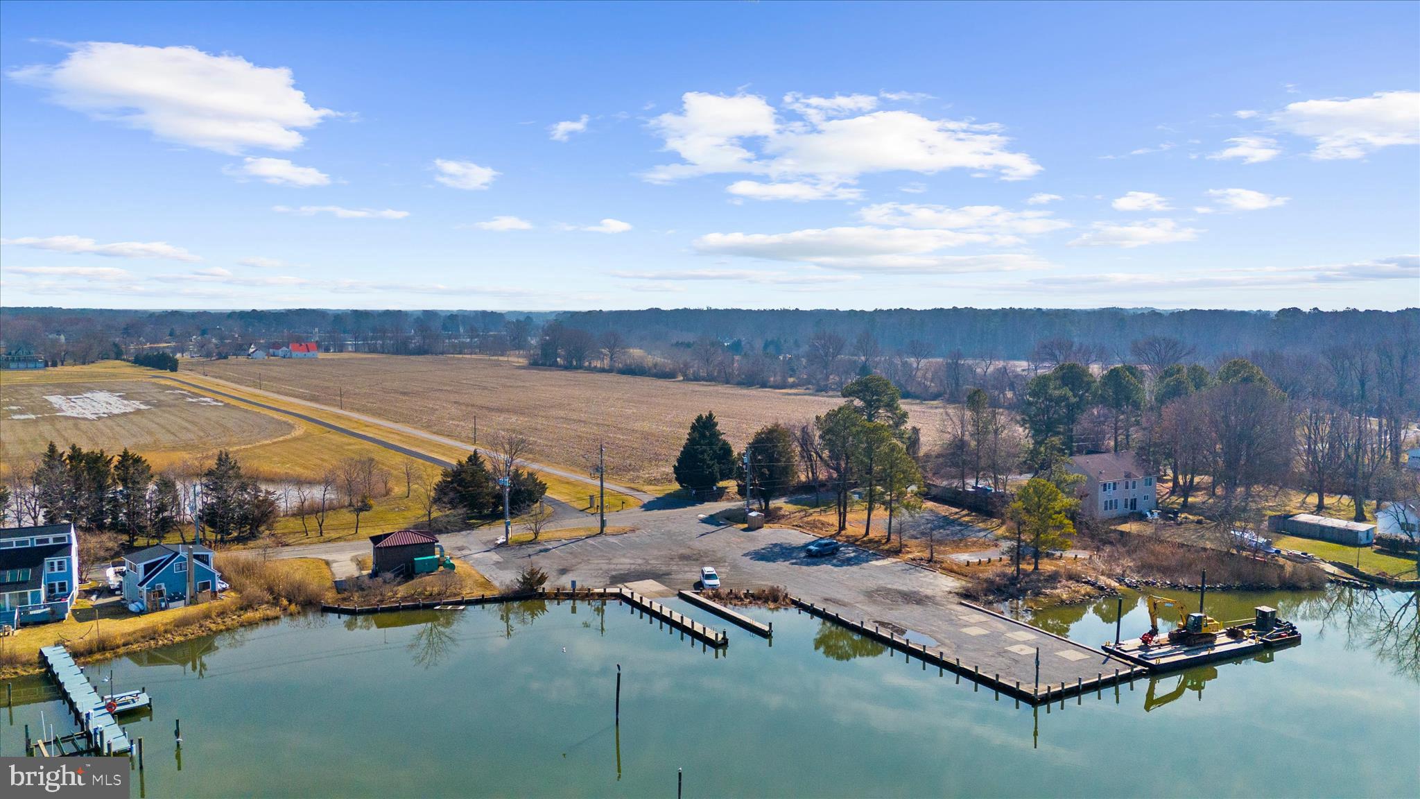 THOMPSON CREEK CONDOS - Residential