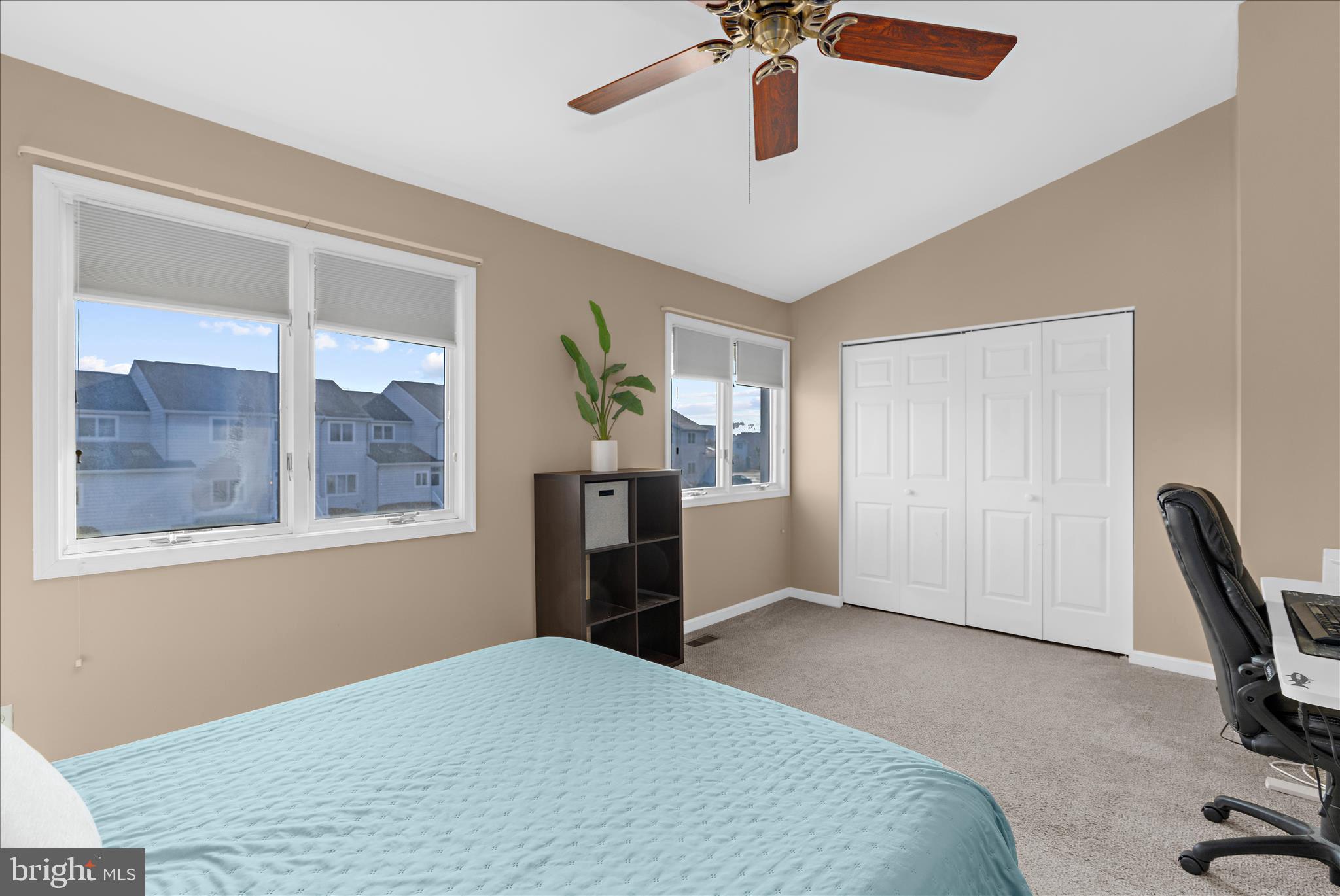 THOMPSON CREEK CONDOS - Residential