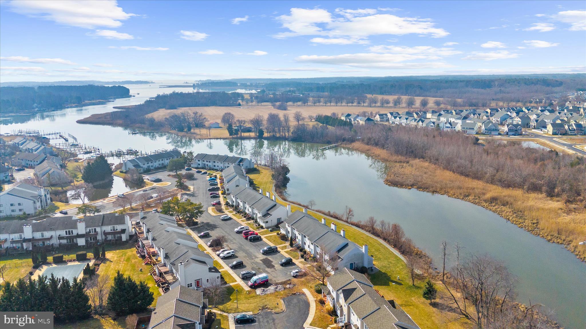 THOMPSON CREEK CONDOS - Residential