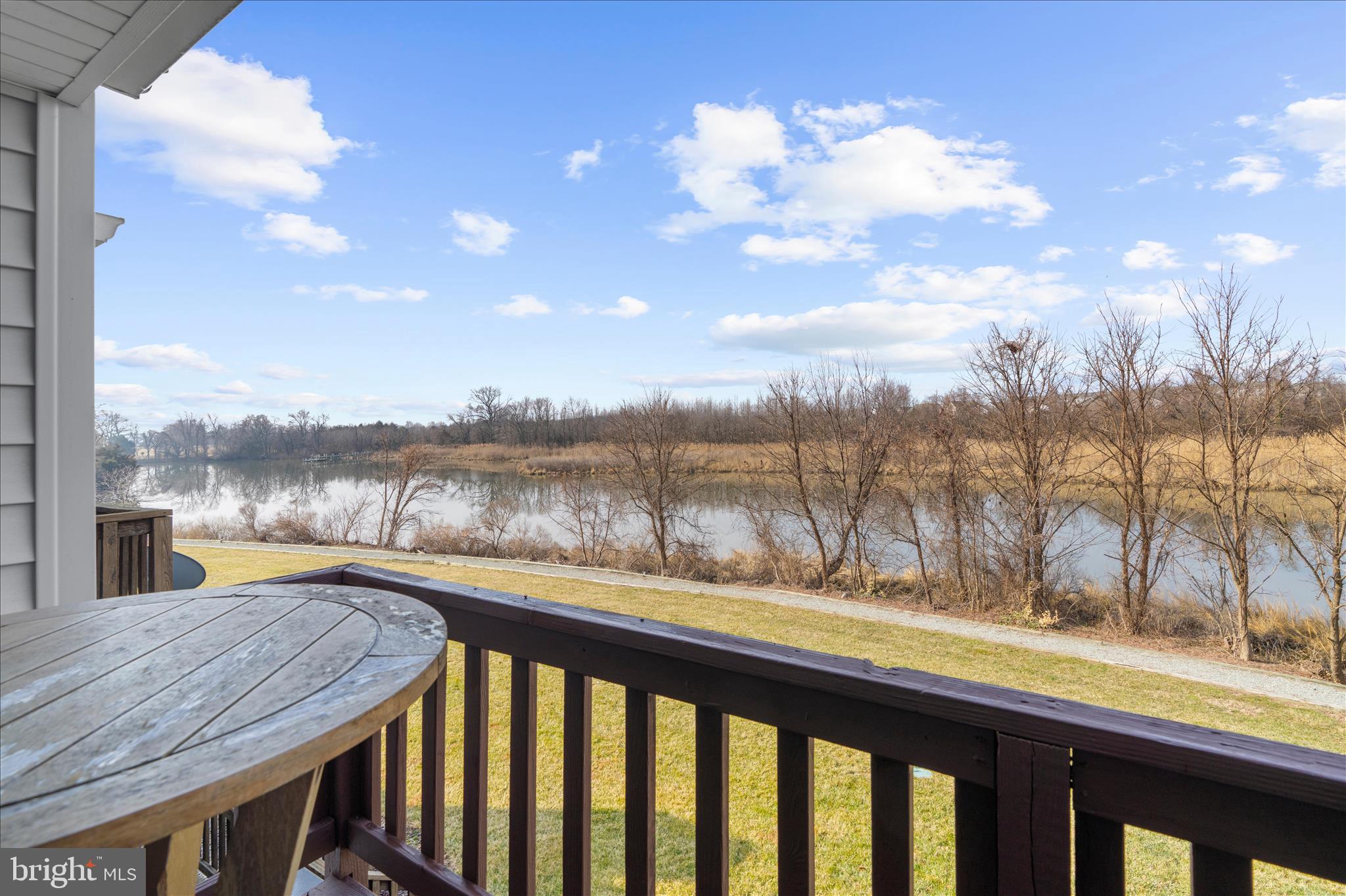 THOMPSON CREEK CONDOS - Residential