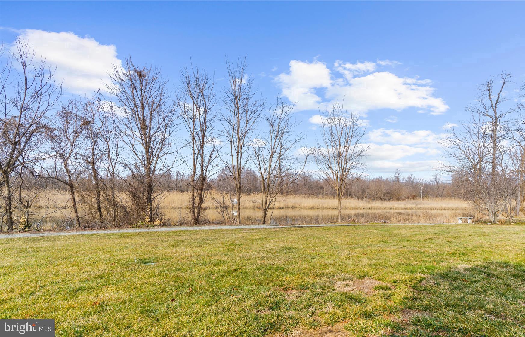 THOMPSON CREEK CONDOS - Residential