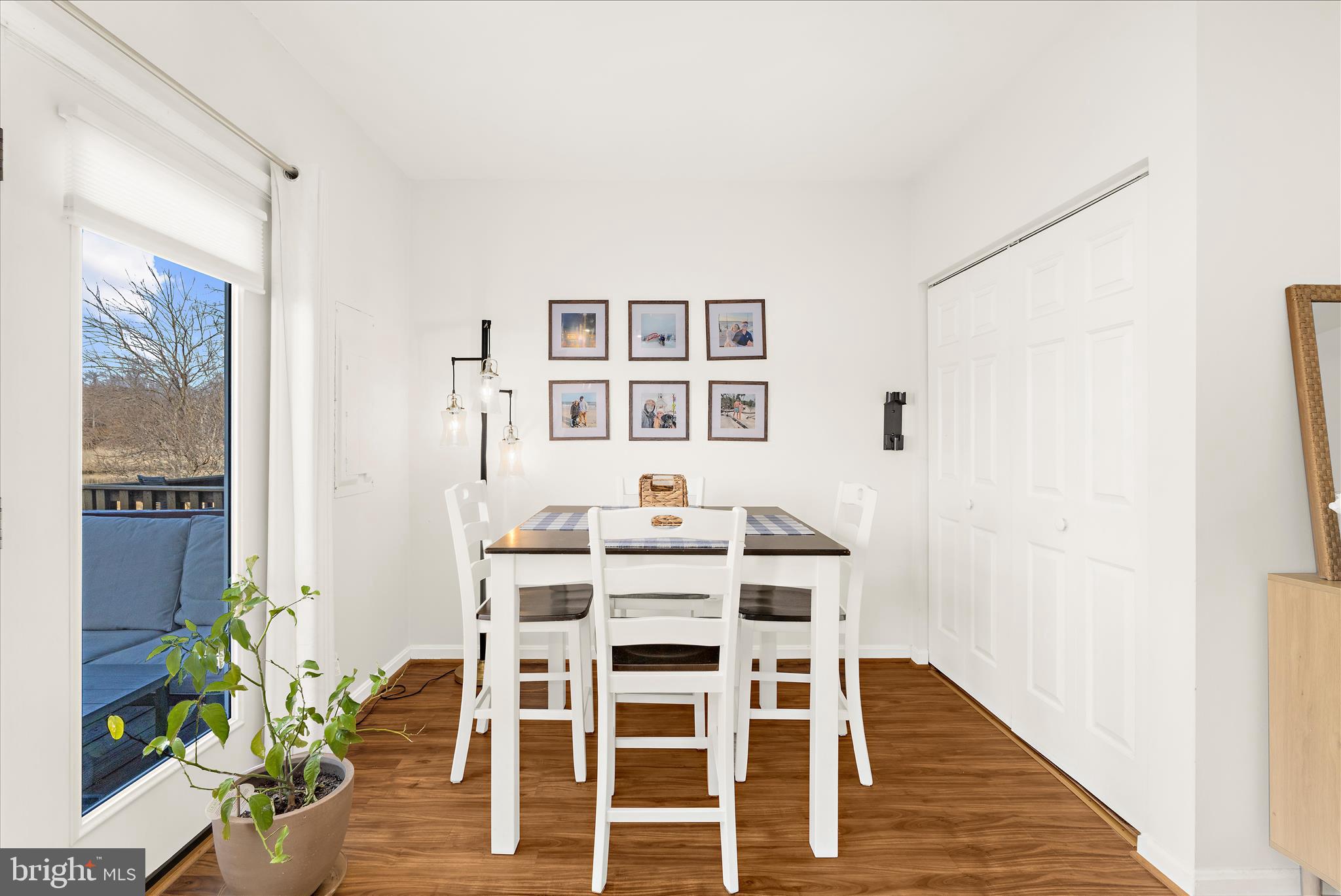 THOMPSON CREEK CONDOS - Residential