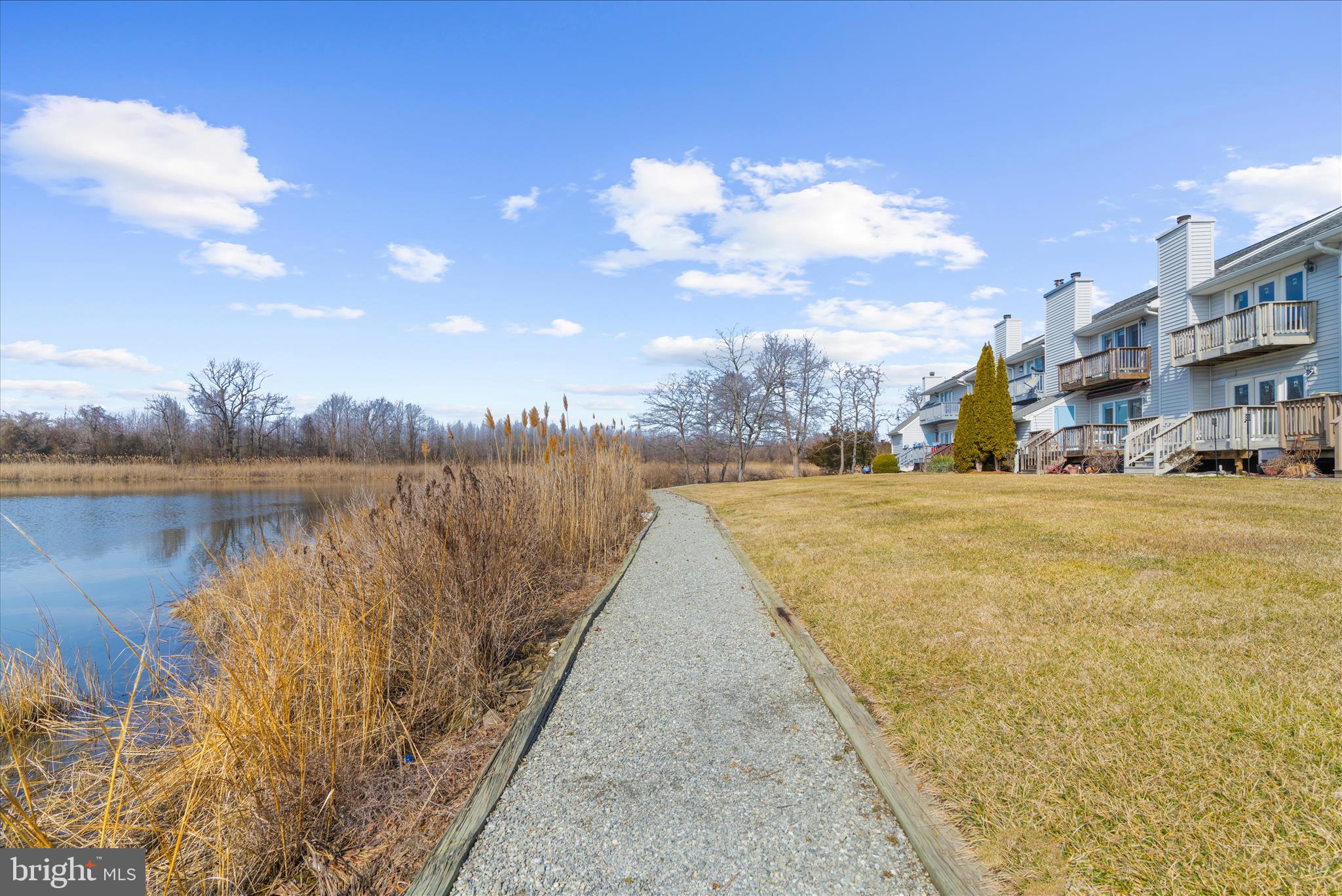 THOMPSON CREEK CONDOS - Residential