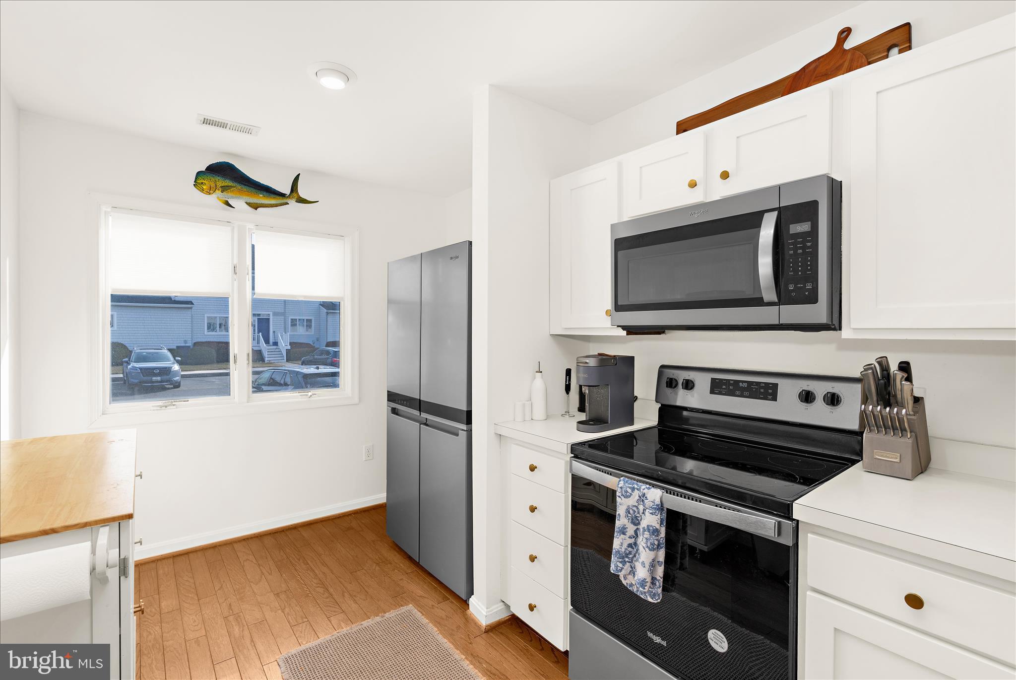 THOMPSON CREEK CONDOS - Residential