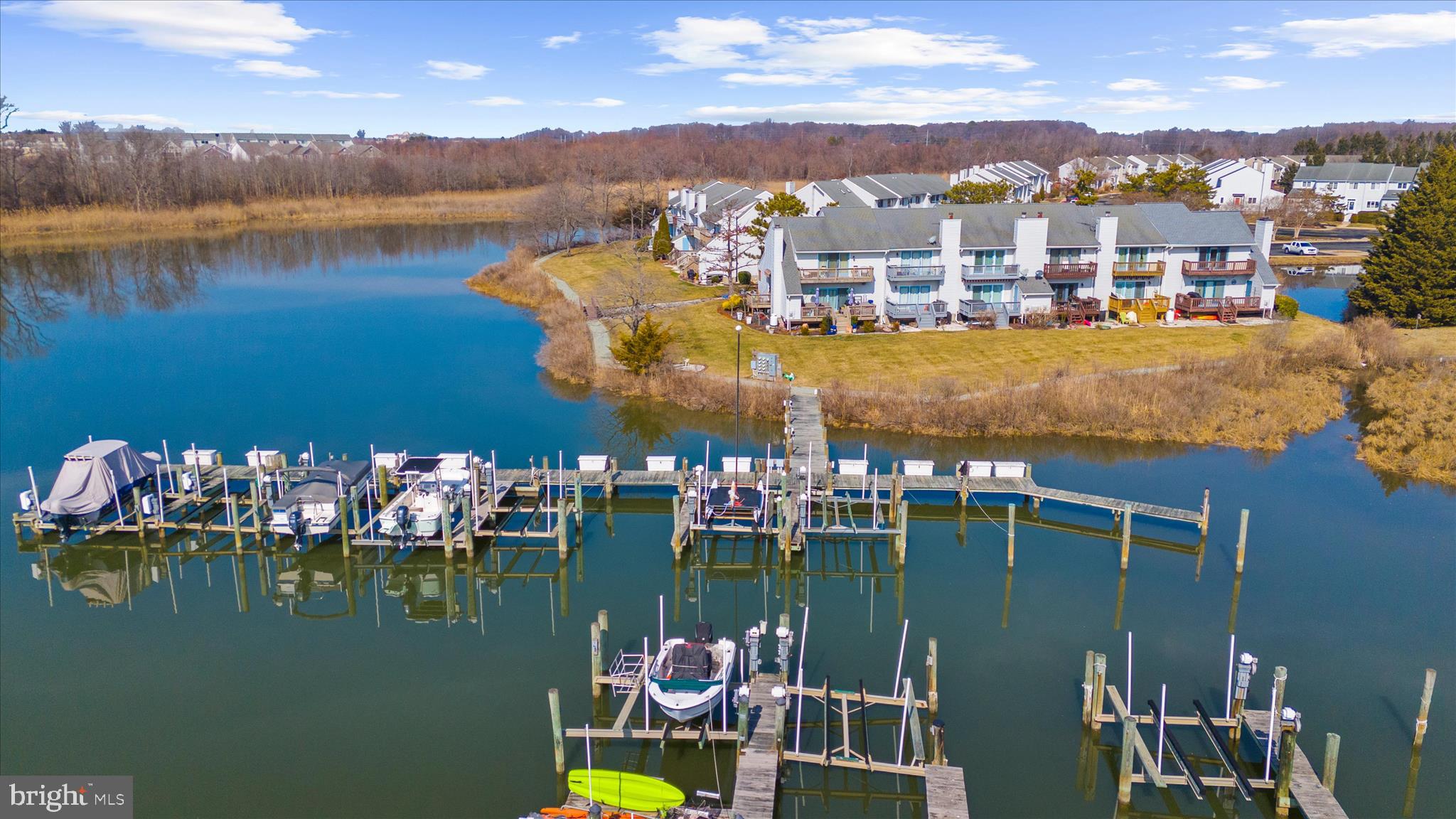 THOMPSON CREEK CONDOS - Residential