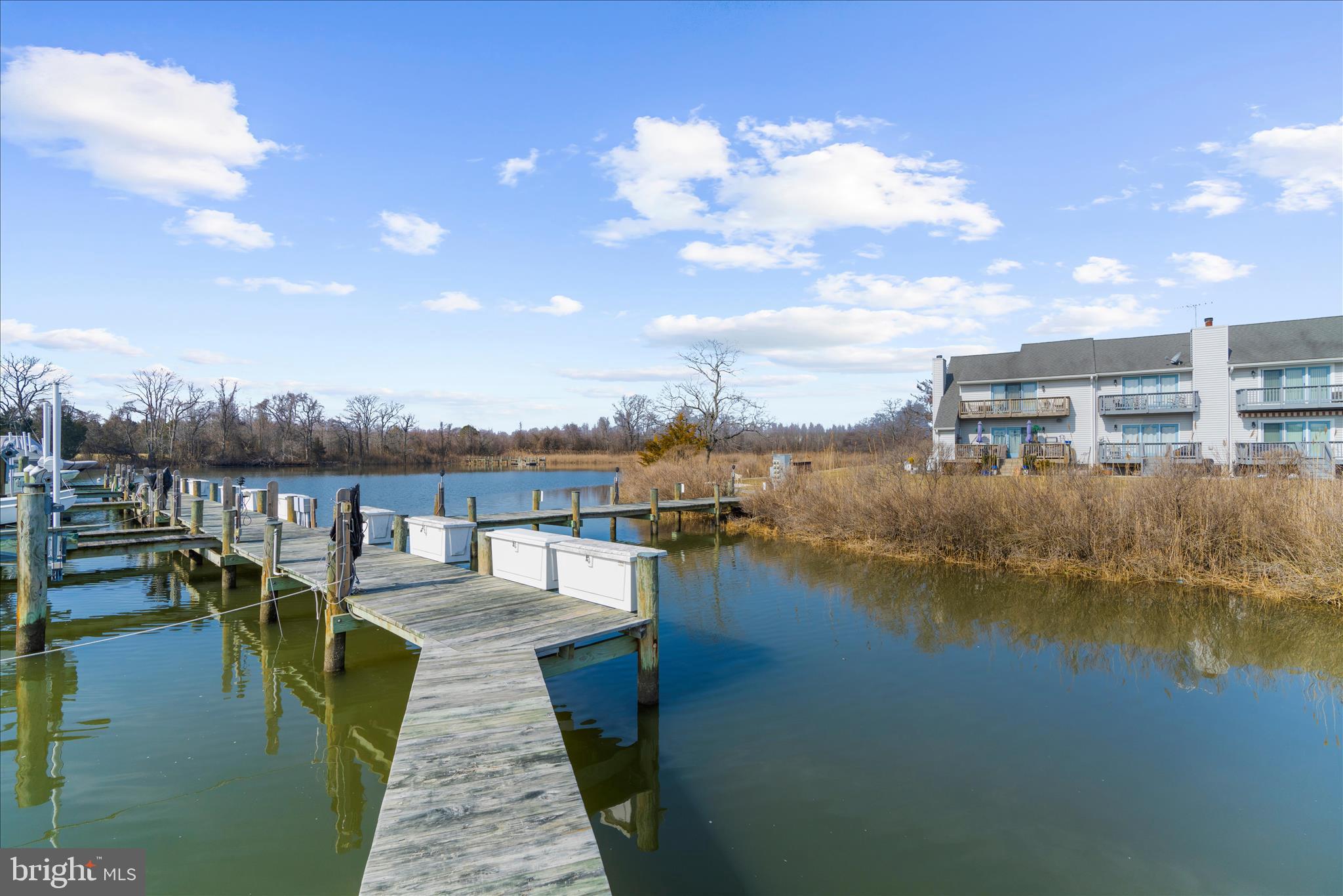 THOMPSON CREEK CONDOS - Residential