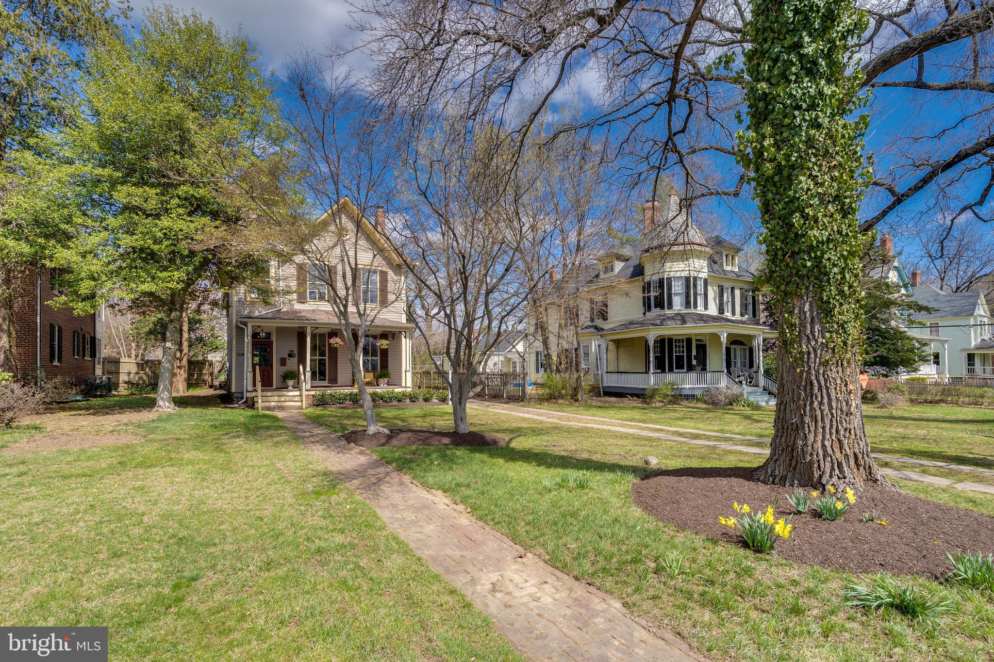 203 W MONTGOMERY AVENUE
