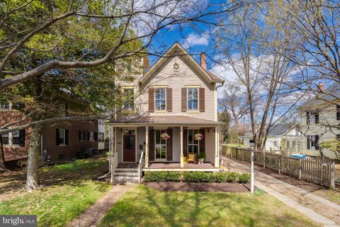 203 W MONTGOMERY AVENUE ROCKVILLE MD 20850