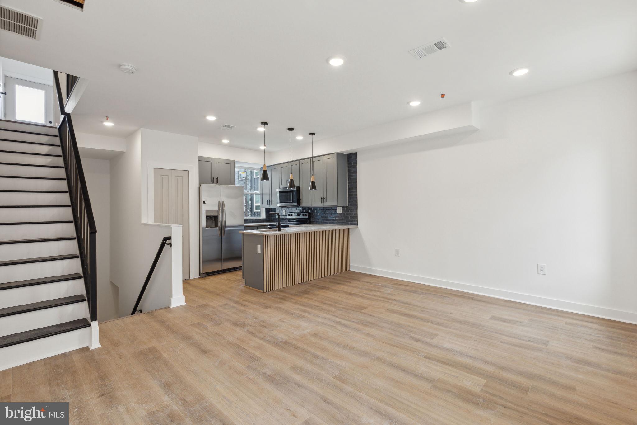 GRADUATE HOSPITAL - Residential Lease