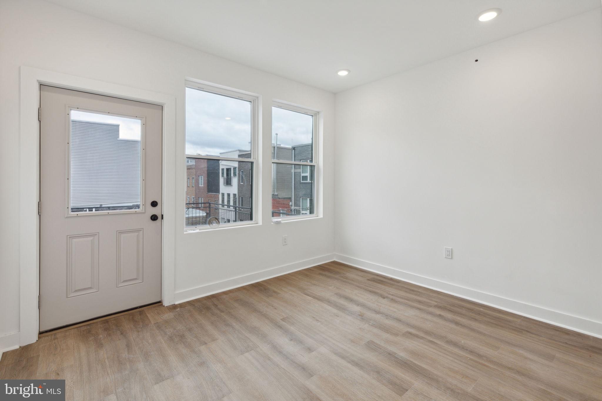 GRADUATE HOSPITAL - Residential Lease