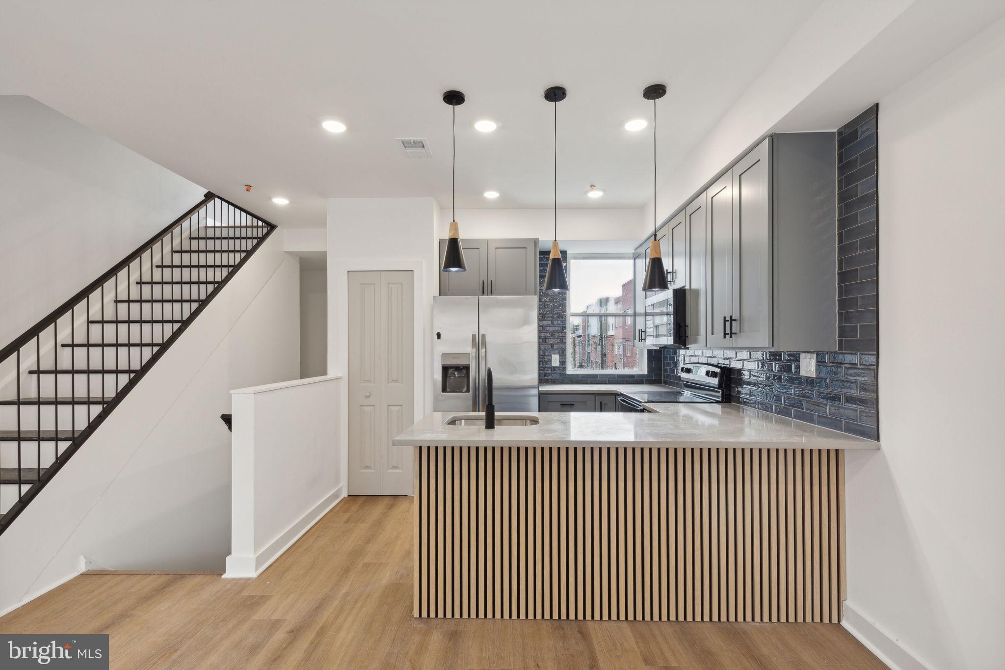 GRADUATE HOSPITAL - Residential Lease