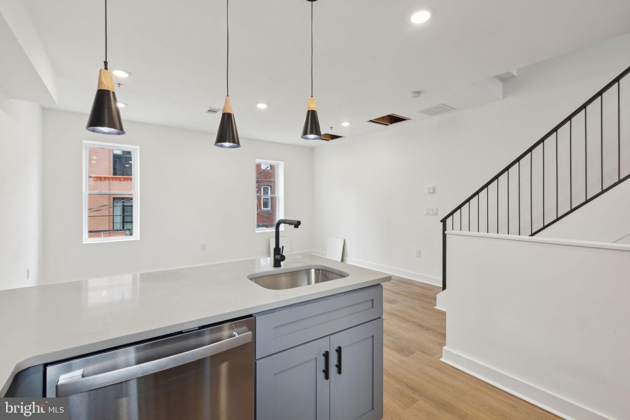 GRADUATE HOSPITAL - Residential Lease