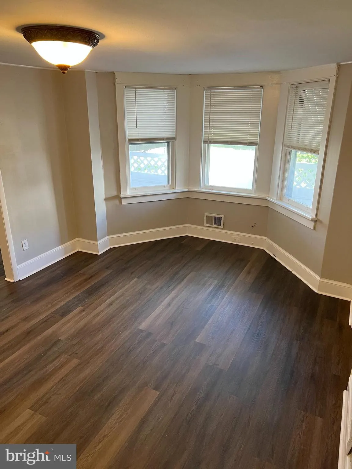 Burlington, New Jersey 08016, United States, 4 Bedrooms Bedrooms, ,Residential,Active,154002