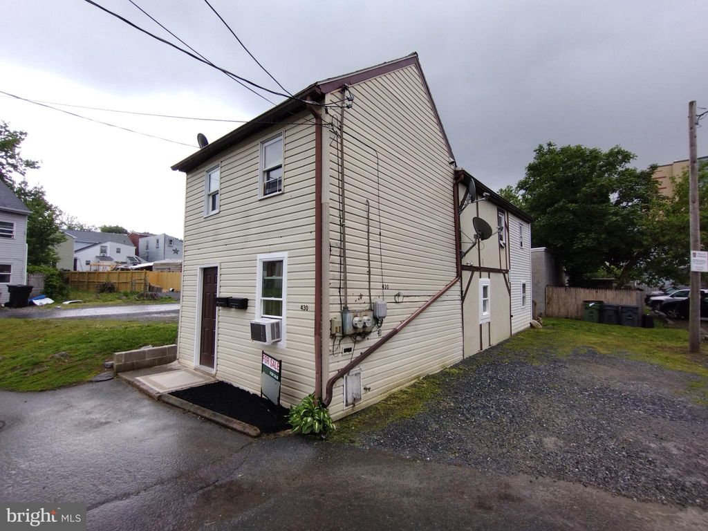 Photo of 430 Avenue K, COLUMBIA, PA 17512 (MLS # PALA2069346)