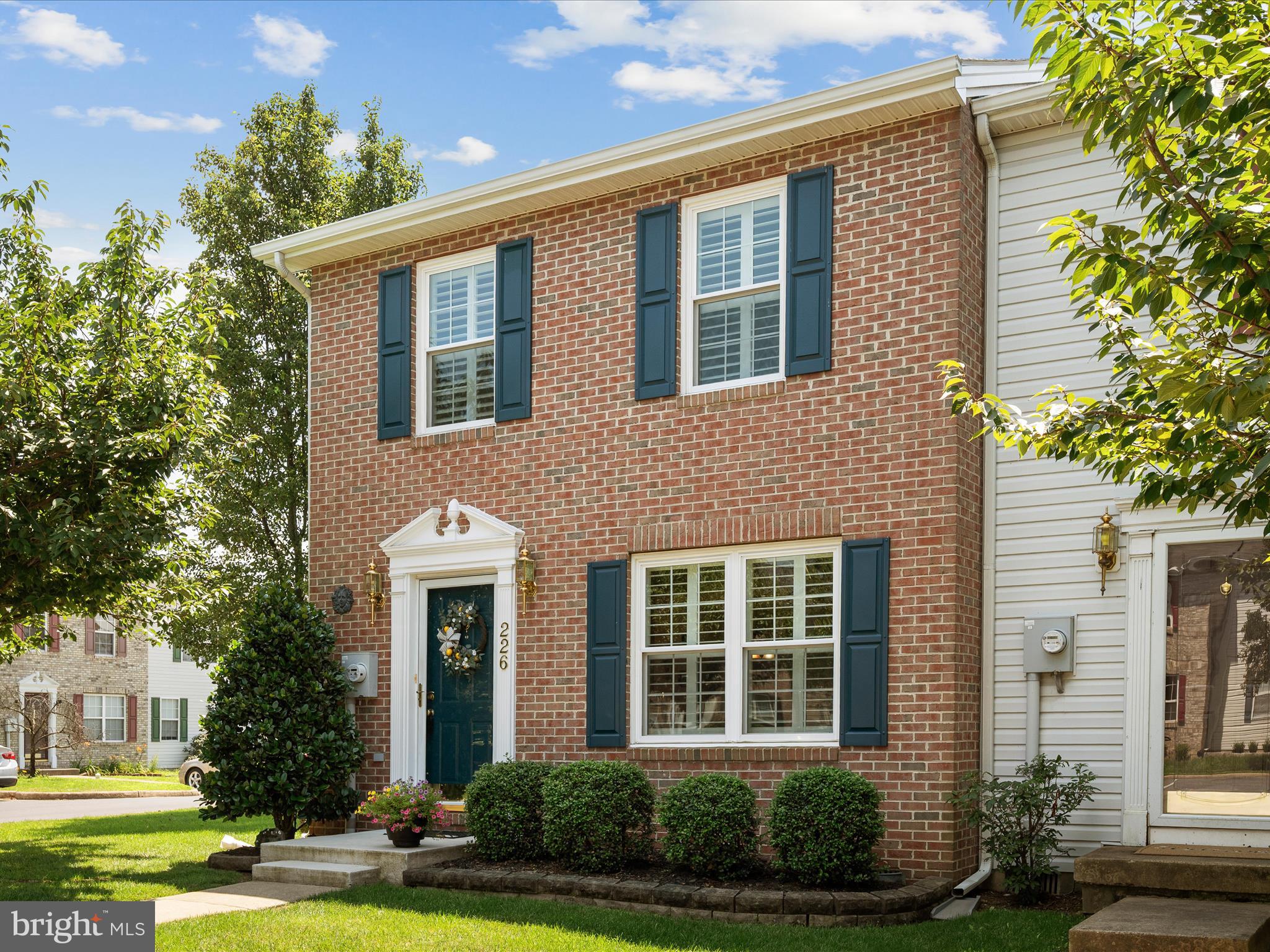 226 SURREY CLUB LANE