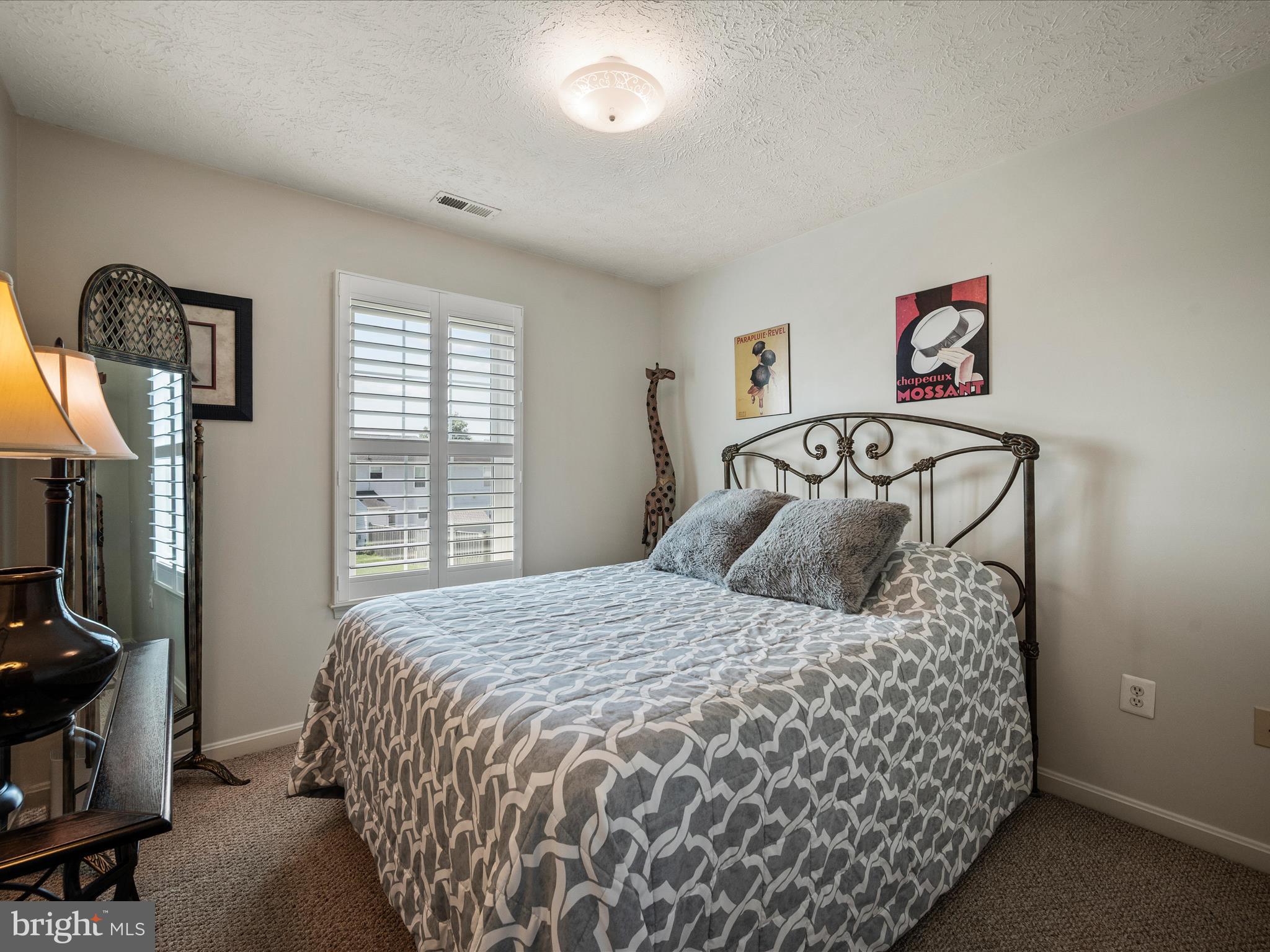 LAKEVIEW TOWNHOUSES - Residential