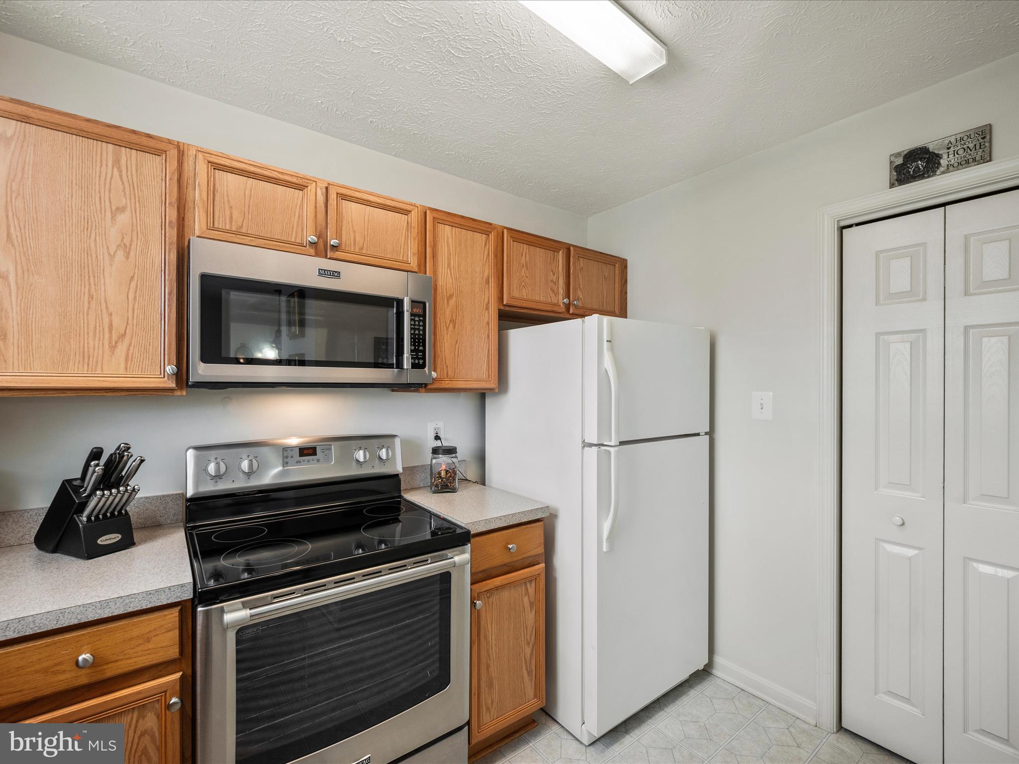 LAKEVIEW TOWNHOUSES - Residential