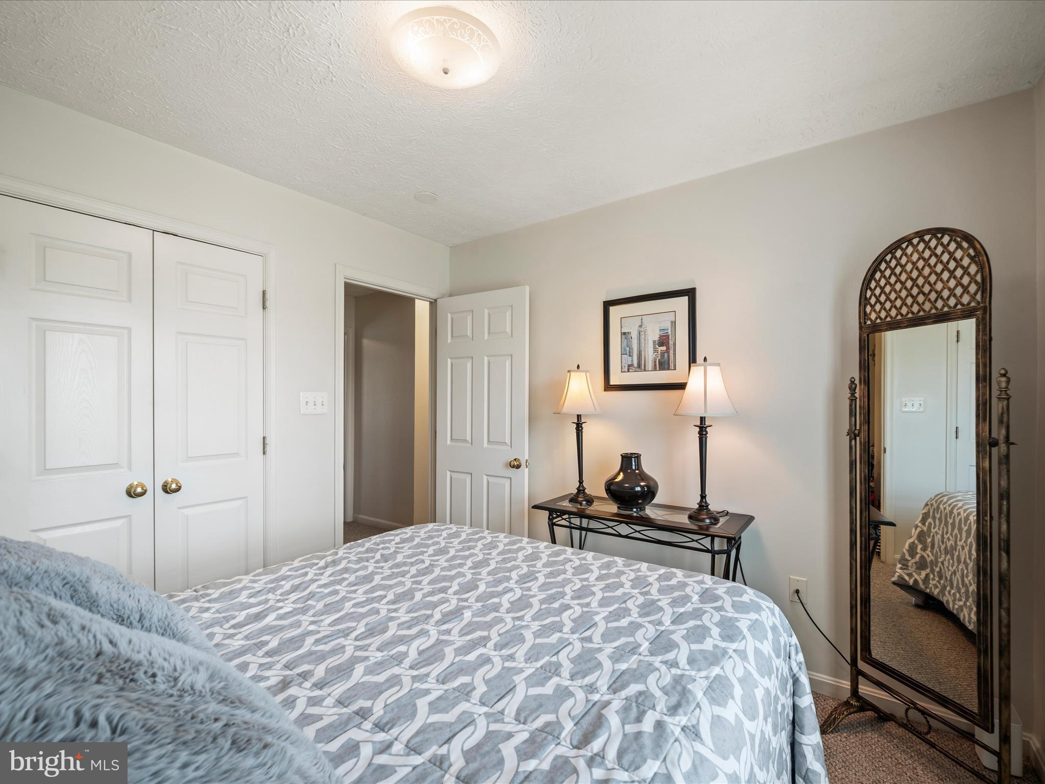 LAKEVIEW TOWNHOUSES - Residential