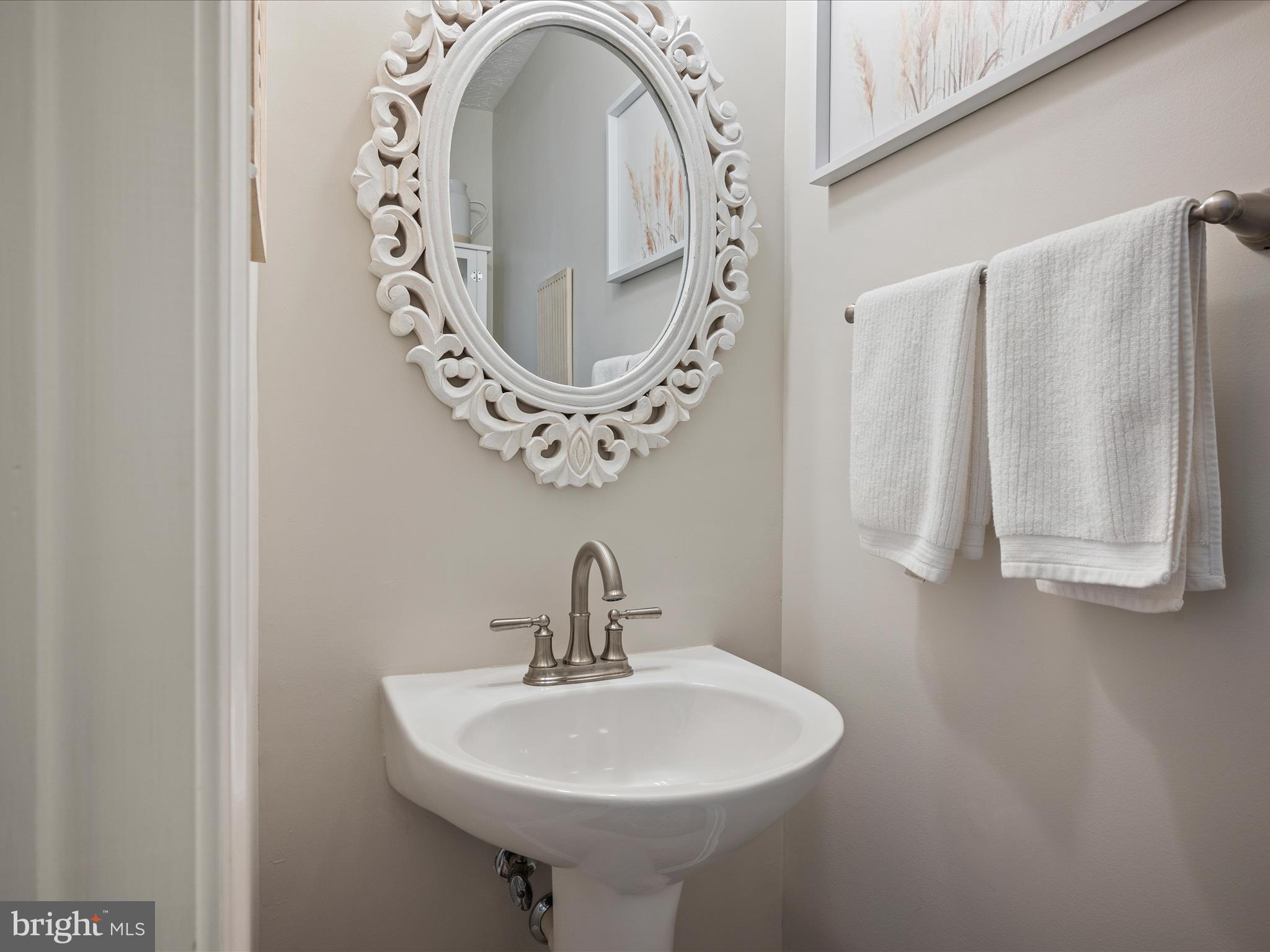 LAKEVIEW TOWNHOUSES - Residential