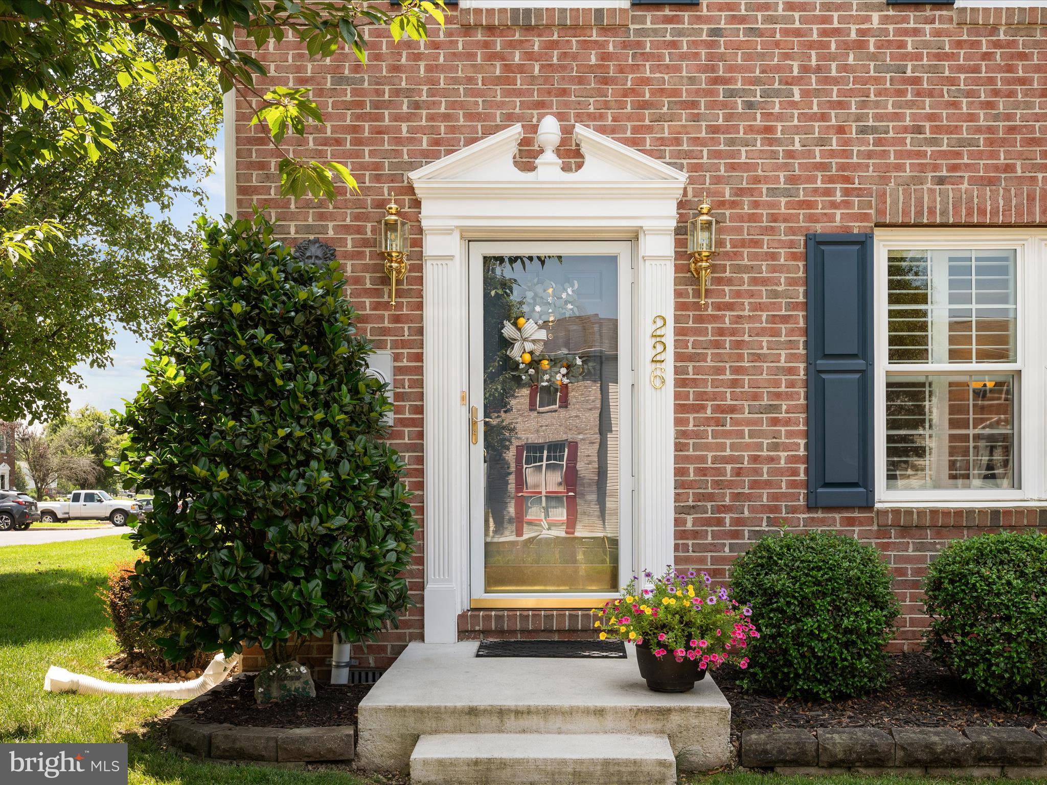 226 SURREY CLUB LANE