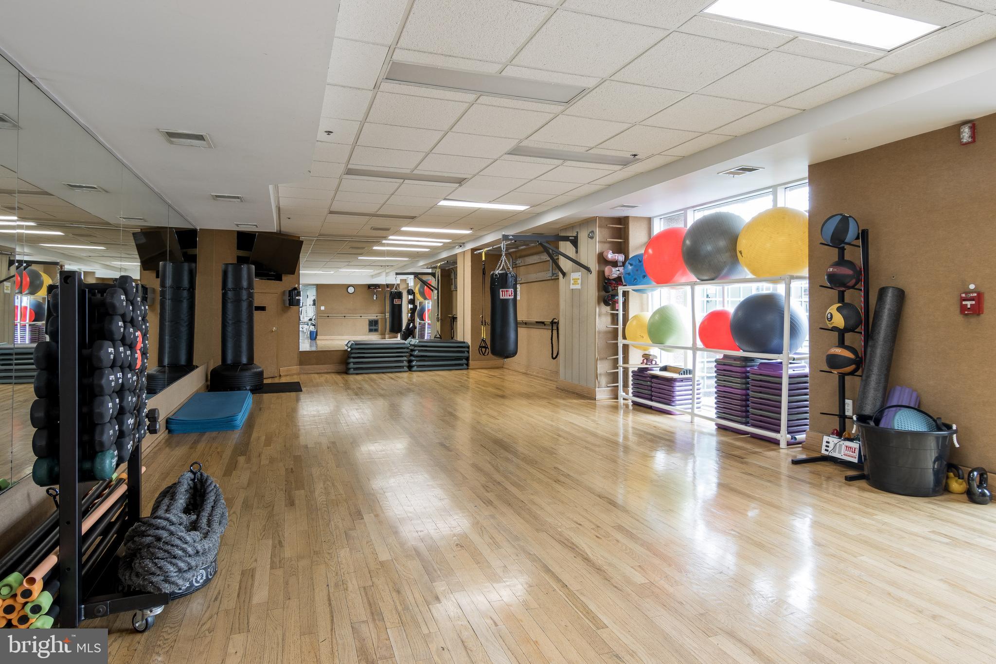 PIERSIDE AT HARBORVIEW - Residential Lease