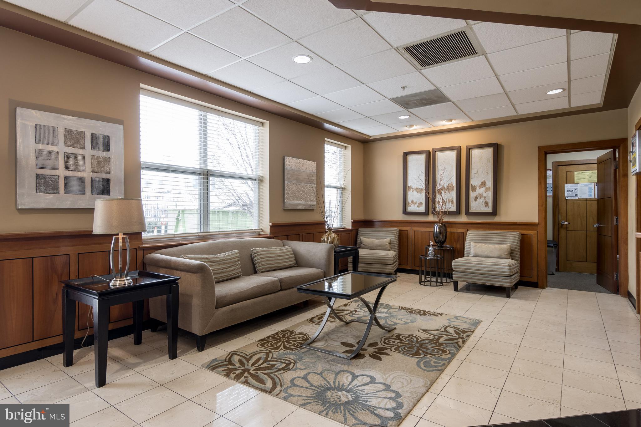 PIERSIDE AT HARBORVIEW - Residential Lease