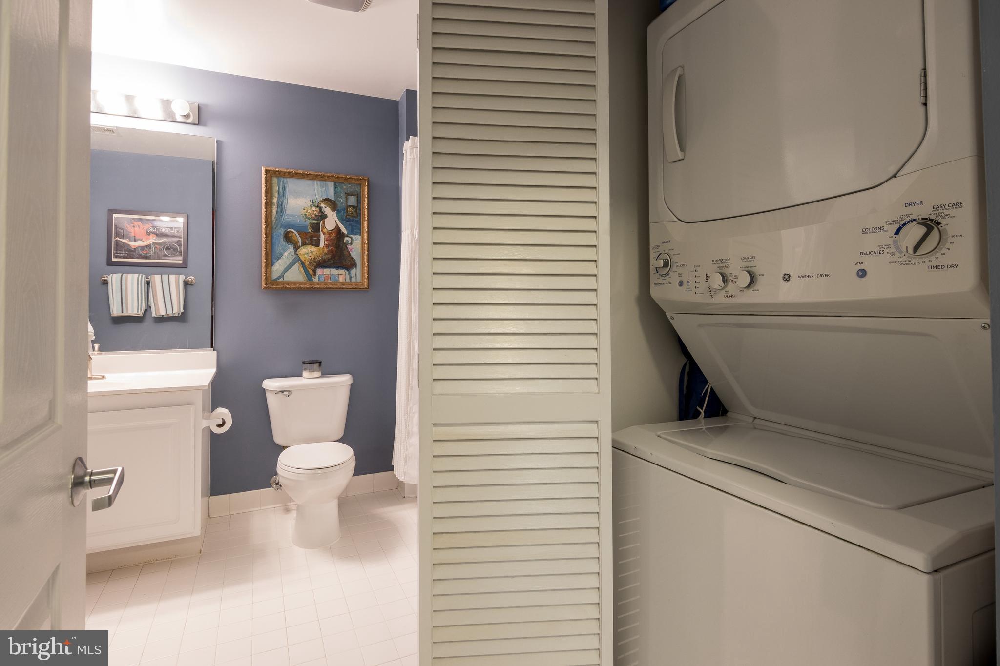 PIERSIDE AT HARBORVIEW - Residential Lease