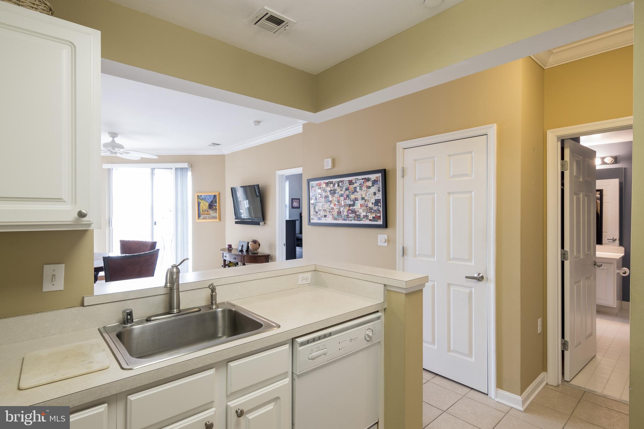 PIERSIDE AT HARBORVIEW - Residential Lease