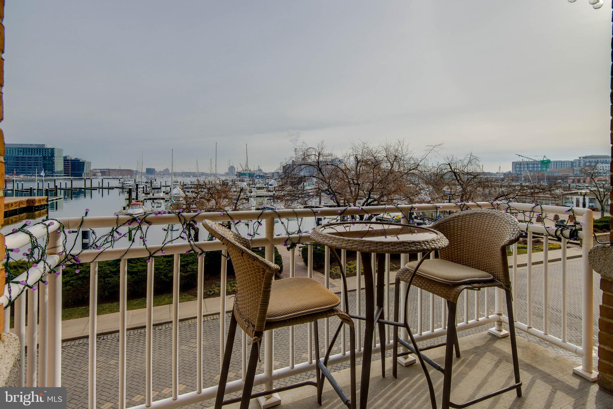 PIERSIDE AT HARBORVIEW - Residential Lease