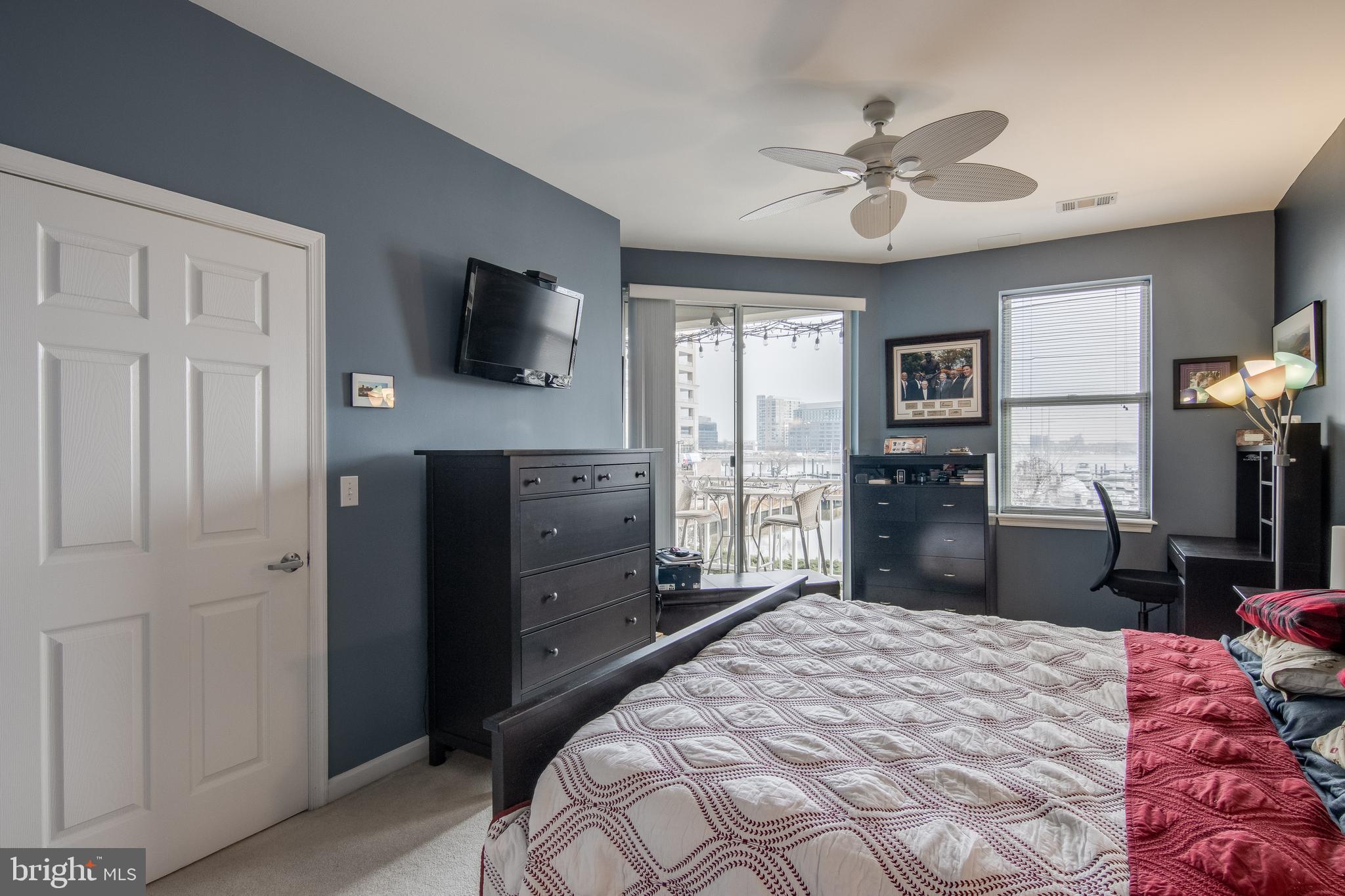 PIERSIDE AT HARBORVIEW - Residential Lease