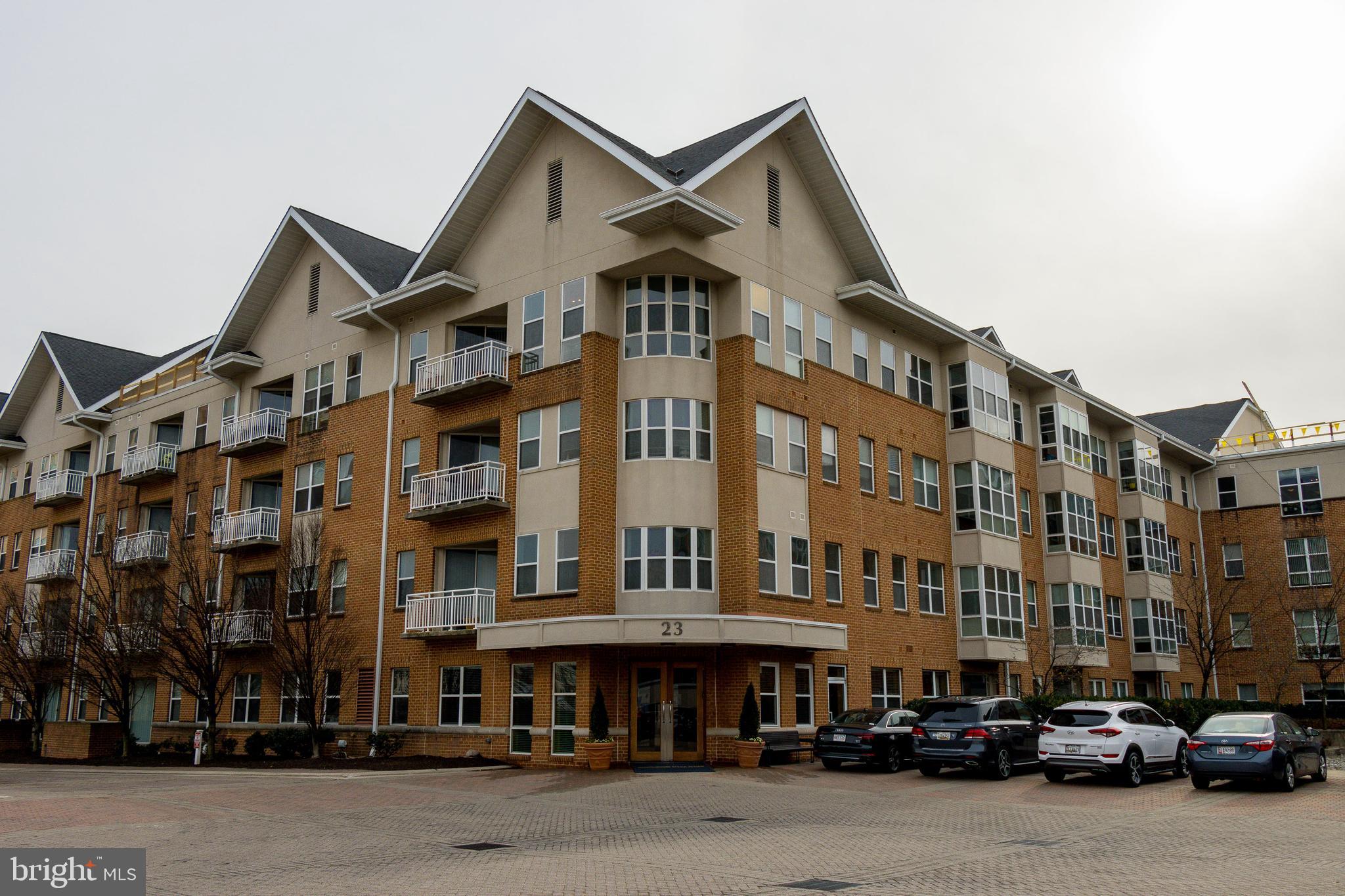 PIERSIDE AT HARBORVIEW - Residential Lease