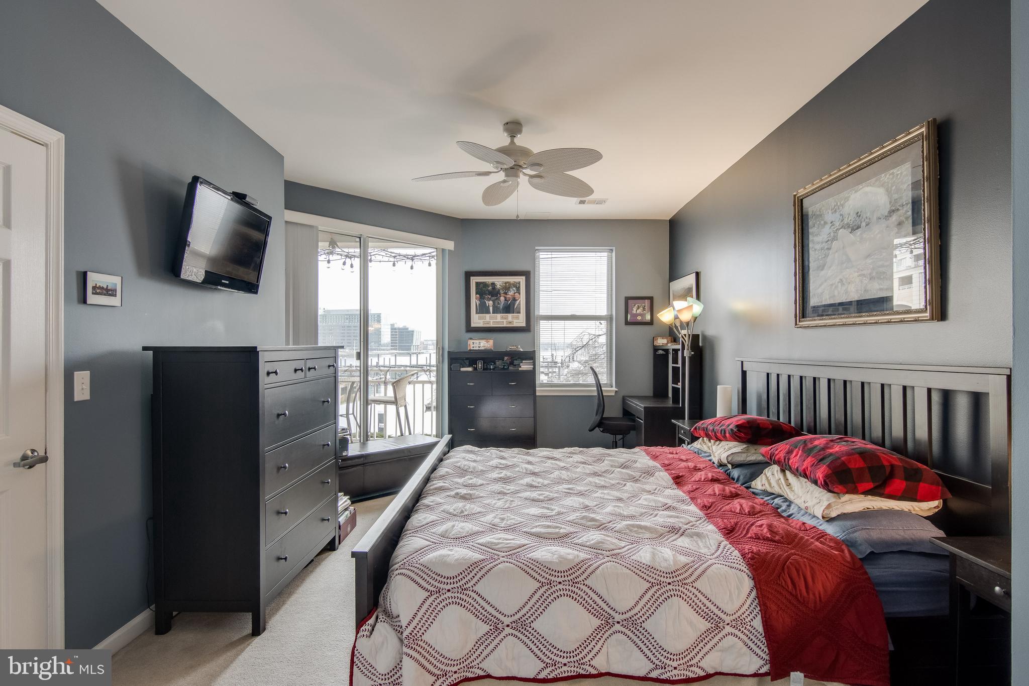 PIERSIDE AT HARBORVIEW - Residential Lease