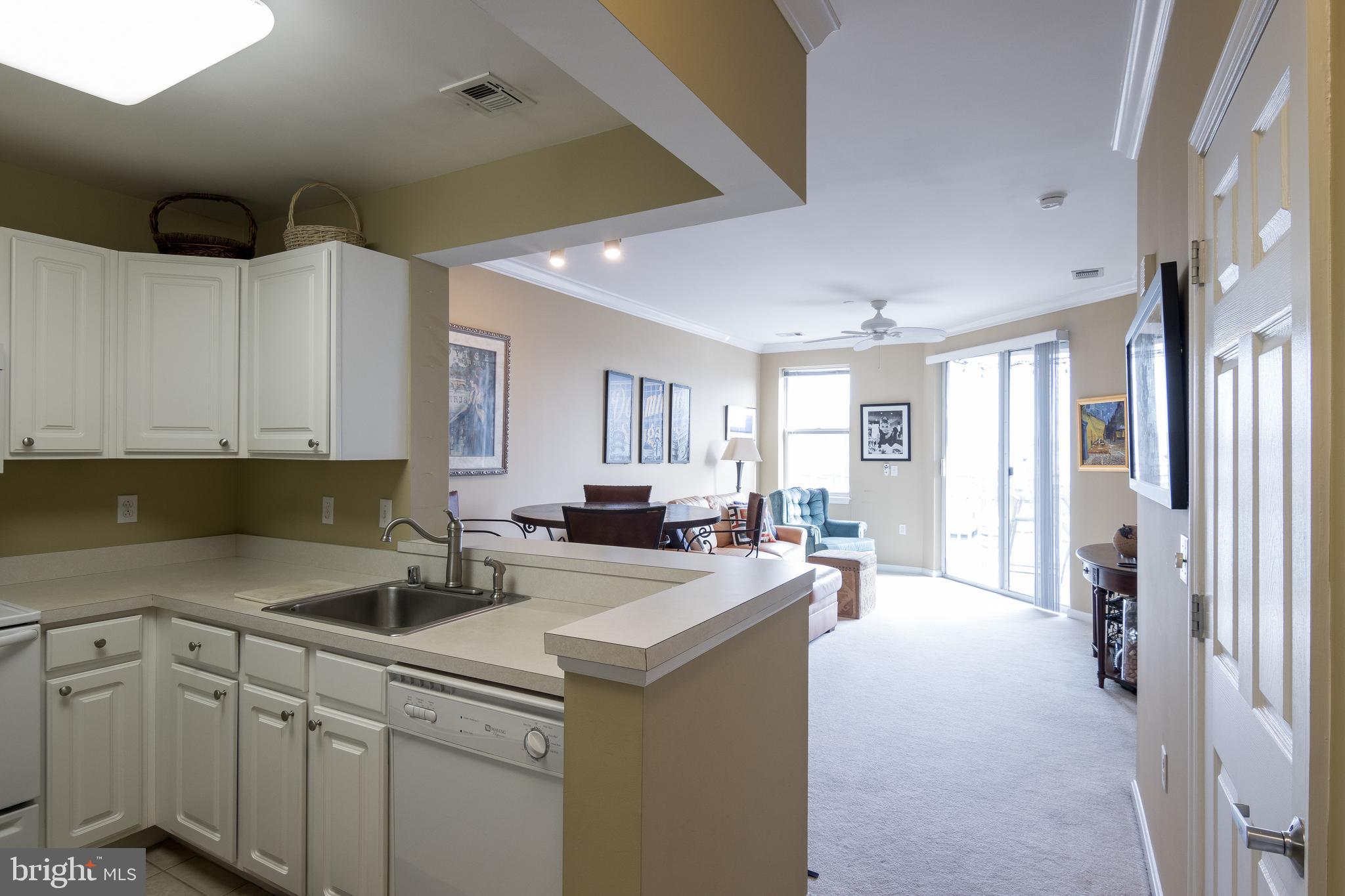 PIERSIDE AT HARBORVIEW - Residential Lease