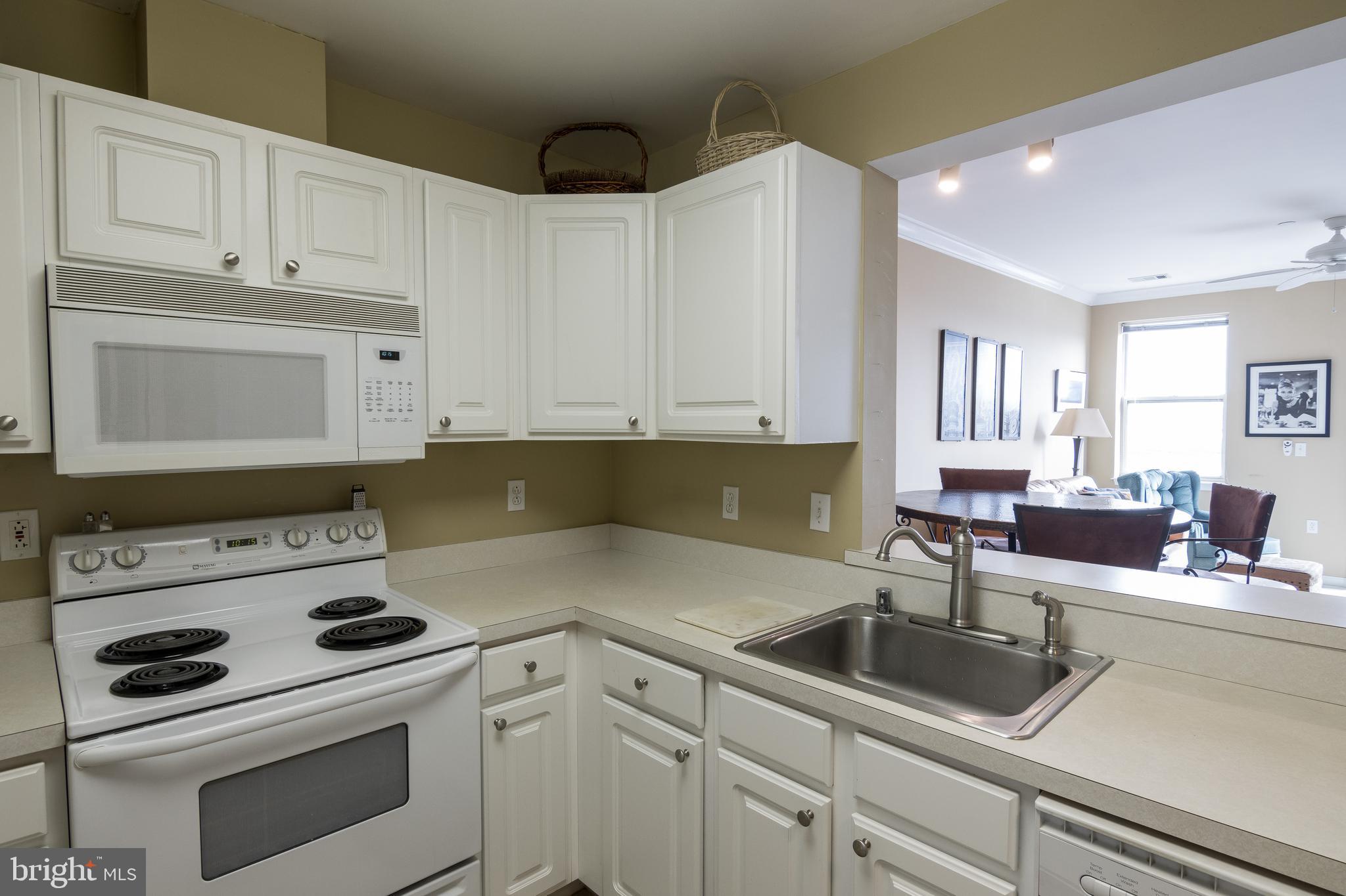 PIERSIDE AT HARBORVIEW - Residential Lease