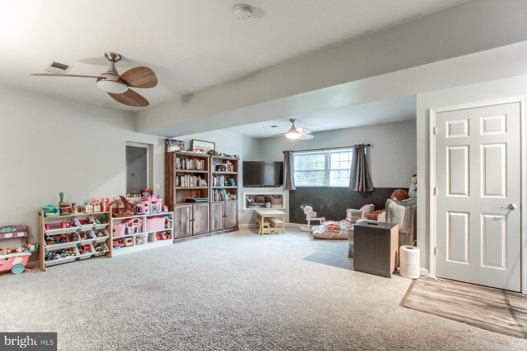 LAKE MEADE - Residential