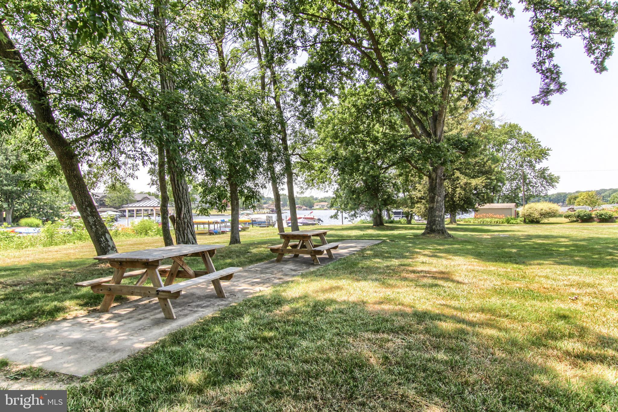 LAKE MEADE - Residential