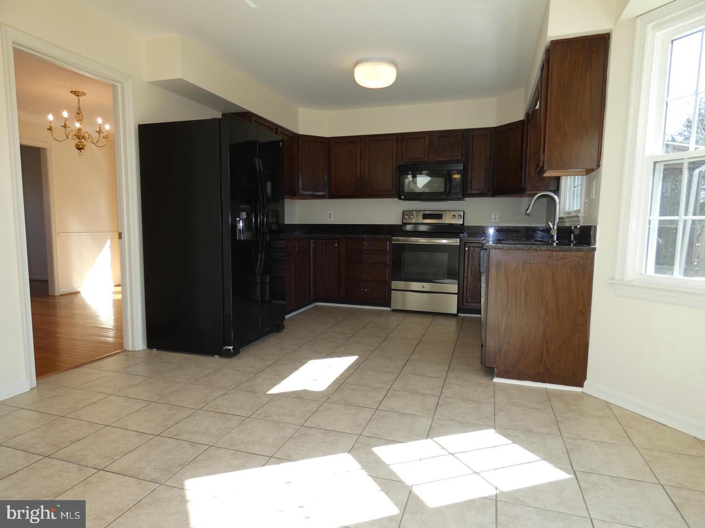 8205 BELL LANE