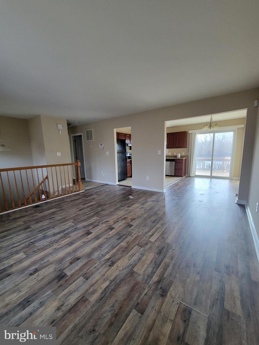 Beautiful 4  spacious bedrooms 2 bathroom split level home. Roof installed 3 years ago. Water heater replaced 2 years ago. Spacious rooms walk with lots of storage trough out the house.  New laminate flooring in living room. Lots and lots of light on both levels. Home warranty. Close 15 minute drive to I 95 and all major Fredericksburg shopping and dinning locations. Please follow Covid-19 protocol.