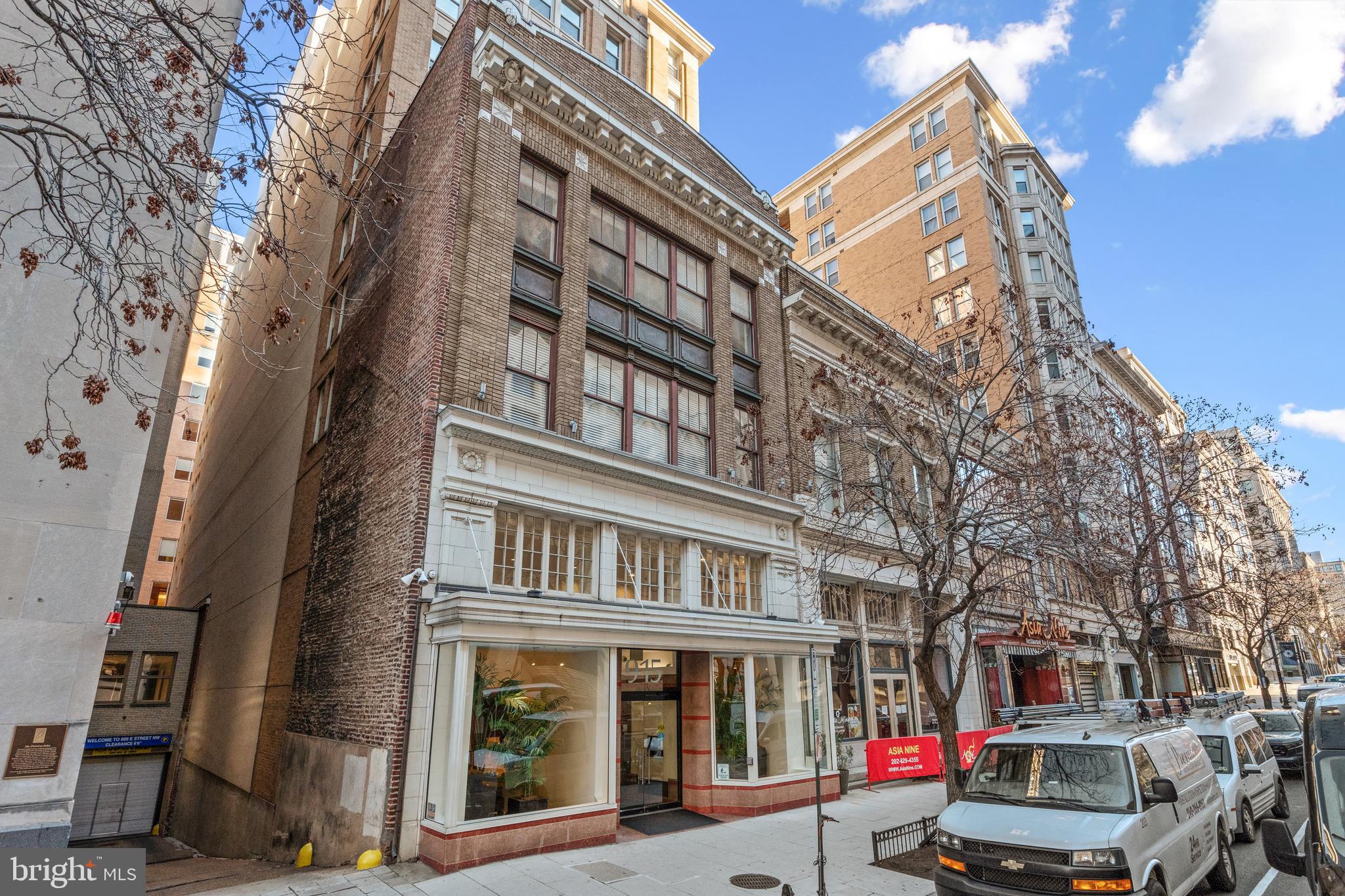 915 E STREET NW 1111