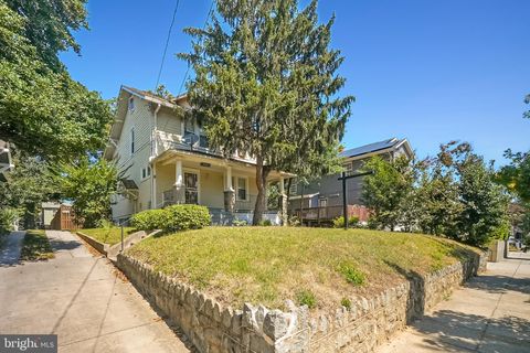 Photo of 2826 Evarts Street NE, WASHINGTON, DC 20018 (MLS # DCDC2221272) Photo of 2826 Evarts Street NE, WASHINGTON, DC 20018 (MLS # DCDC2221272)
